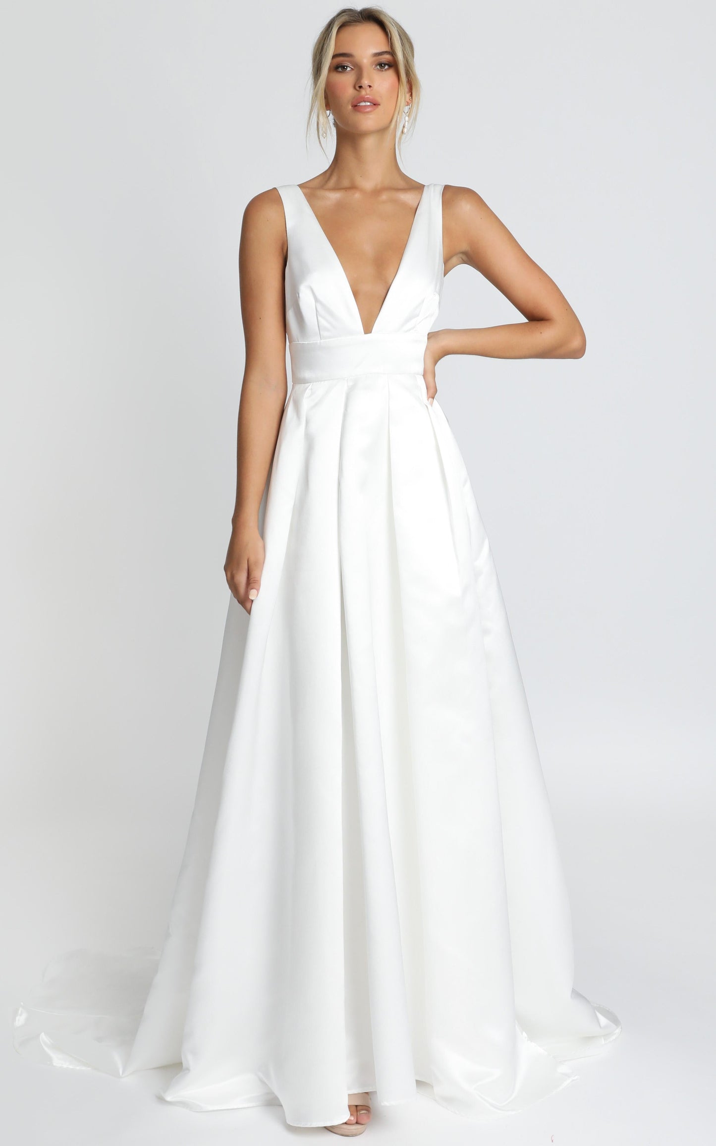 Eyes Of The Beholder Gown in White