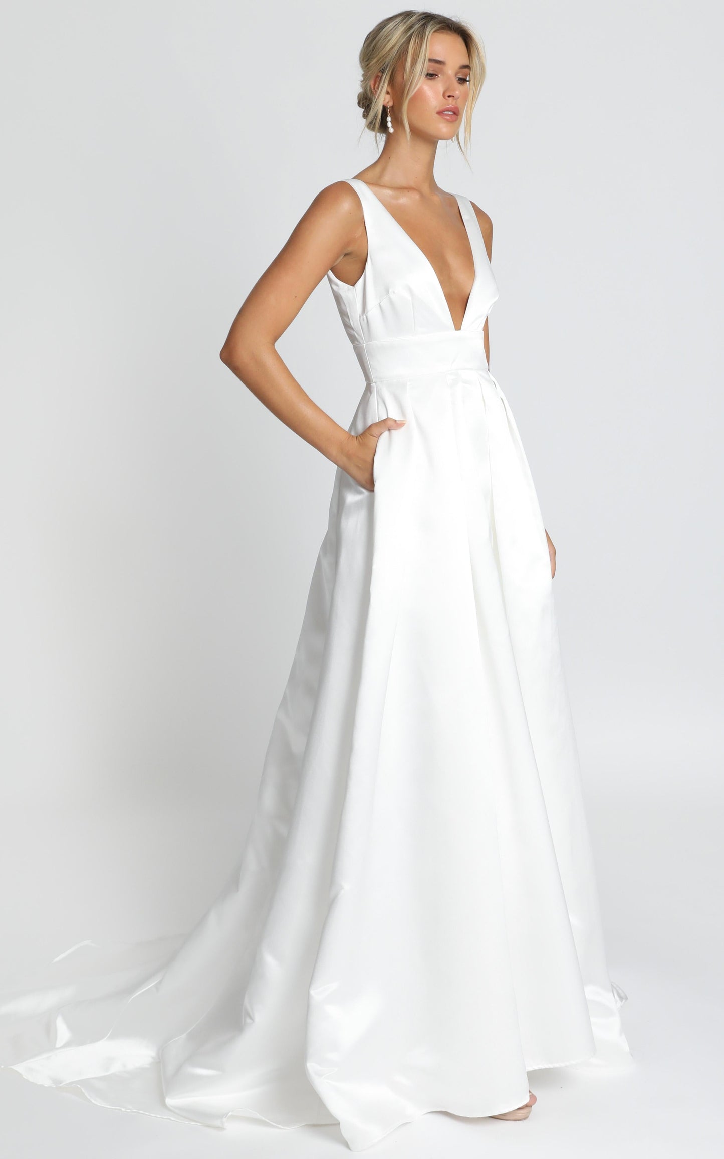 Eyes Of The Beholder Gown in White