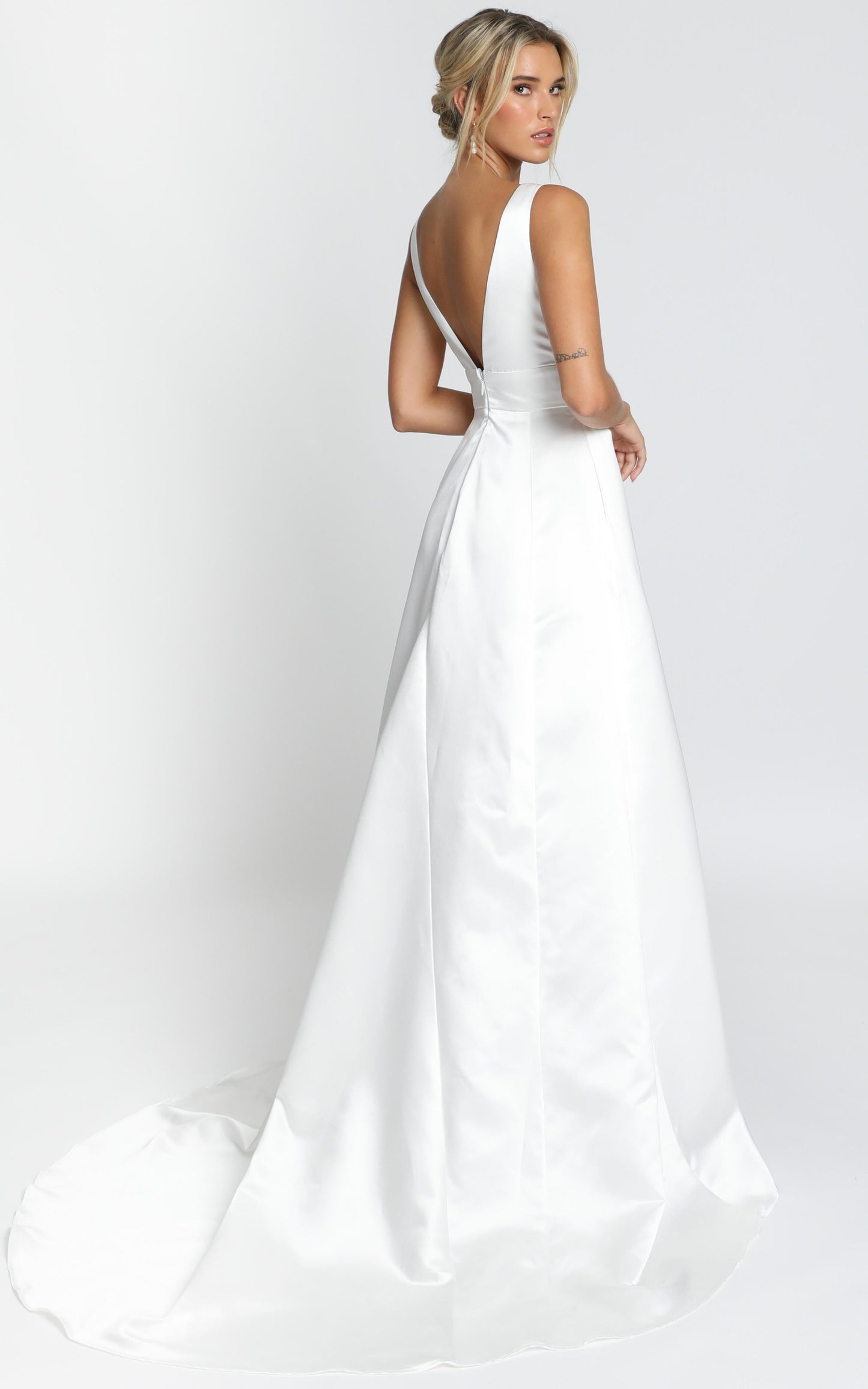 Eyes Of The Beholder Gown in White