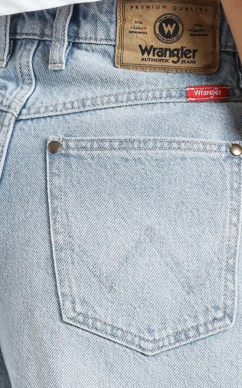 Wrangler - Lita Denim Short in Rebellion