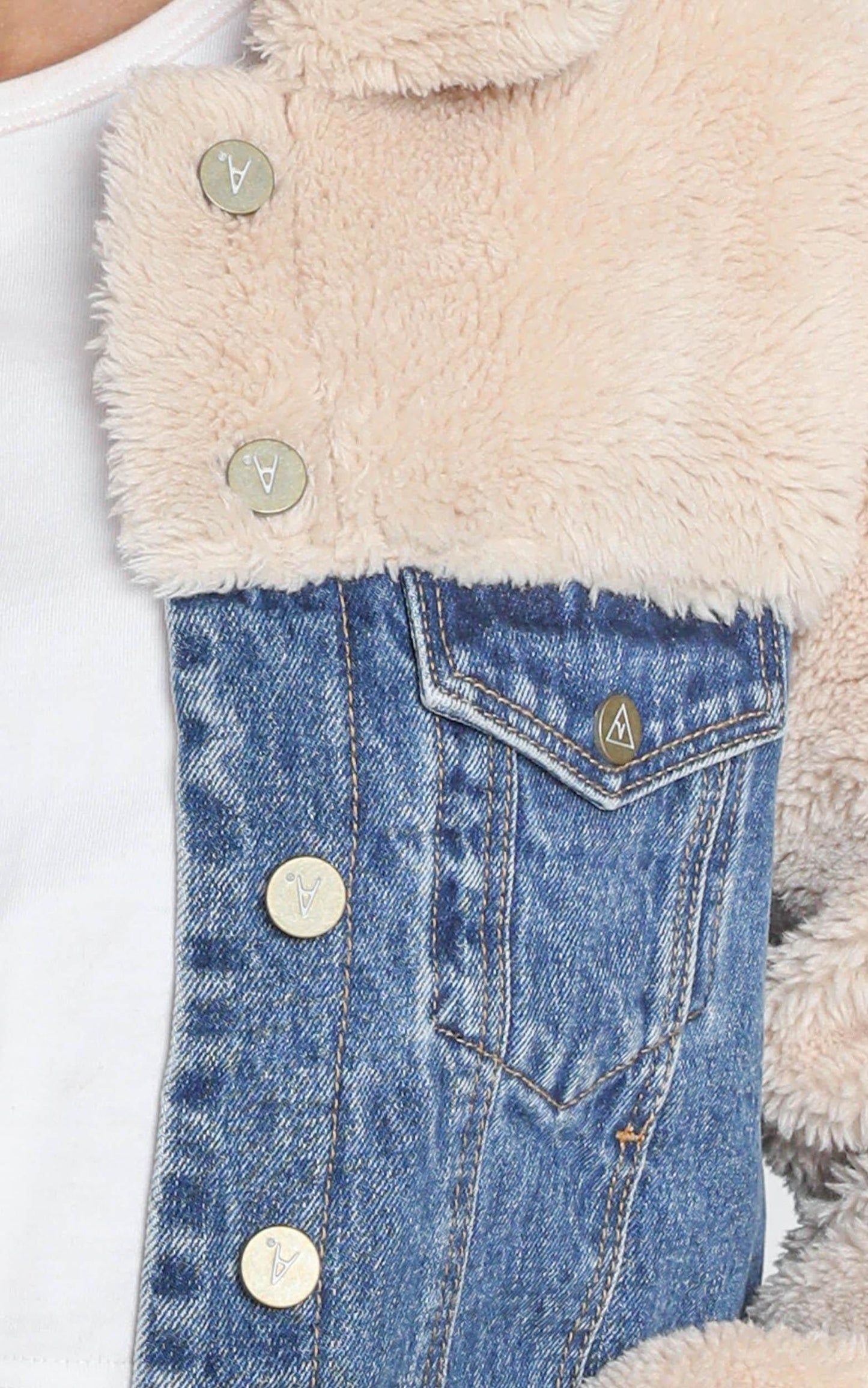 Abrand - A Josie Sherpa Jacket in Electra