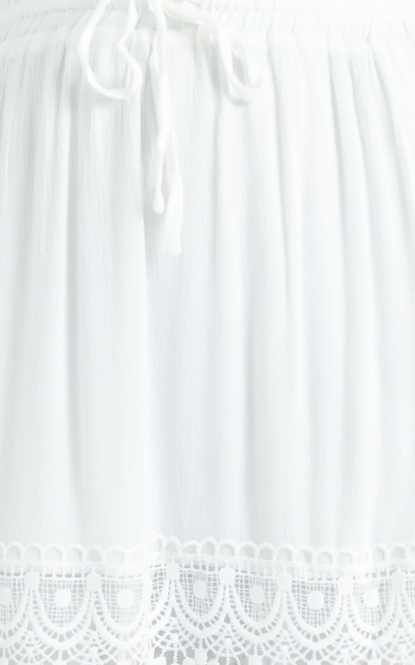 Twisted Sky Skirt in White