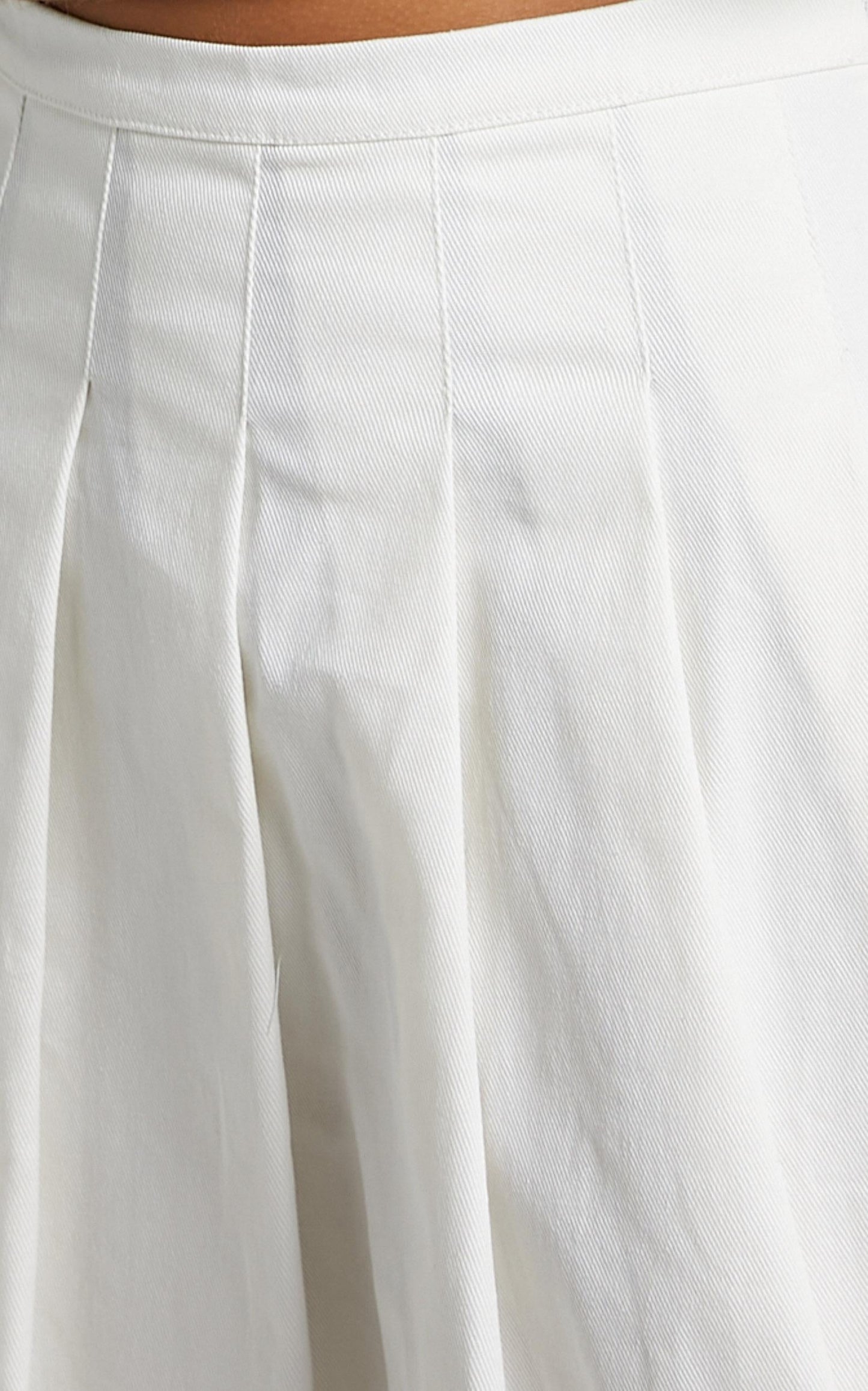Cailin Pleated Skirt in White