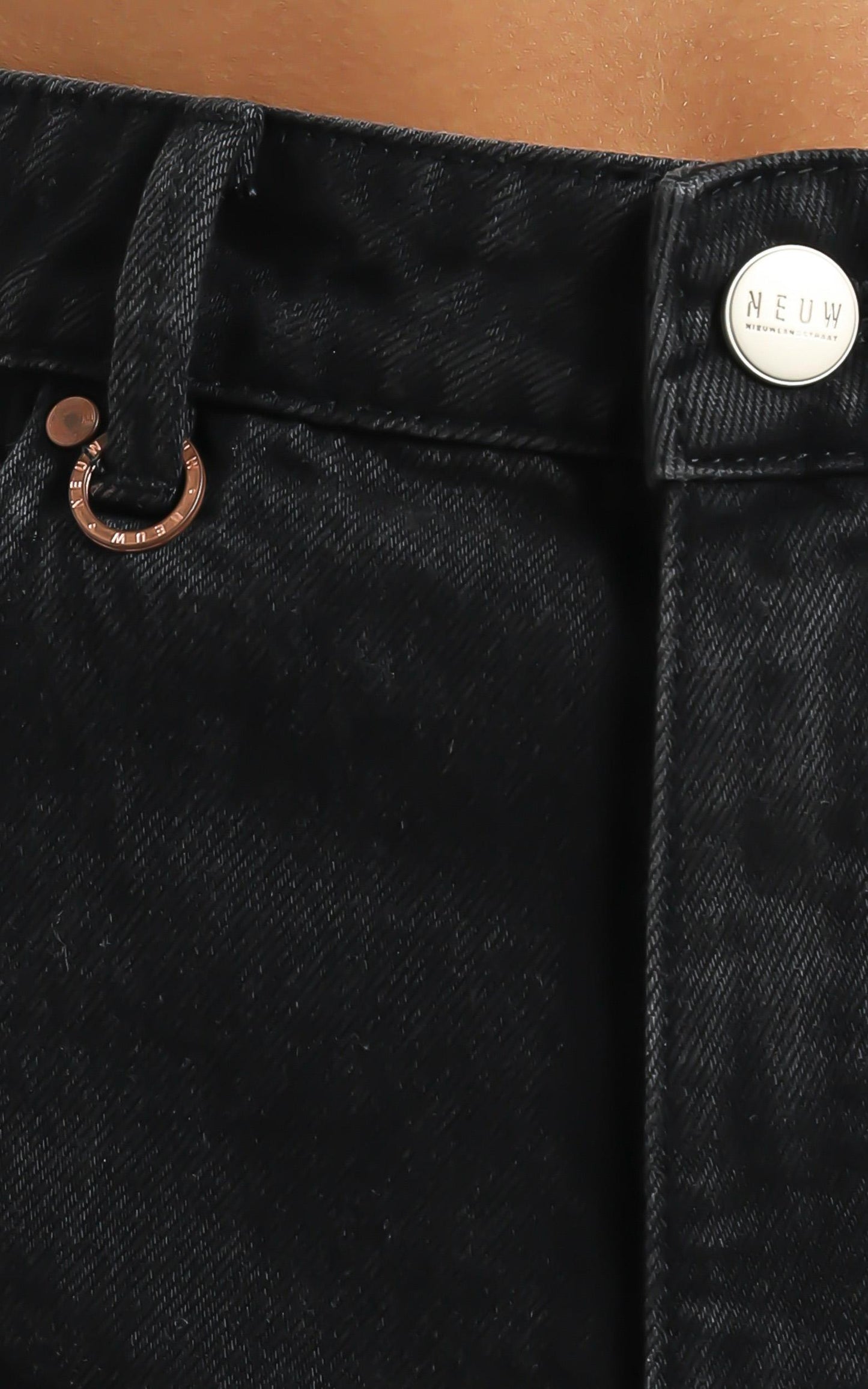 Neuw - Lola Denim Short in Black Rip