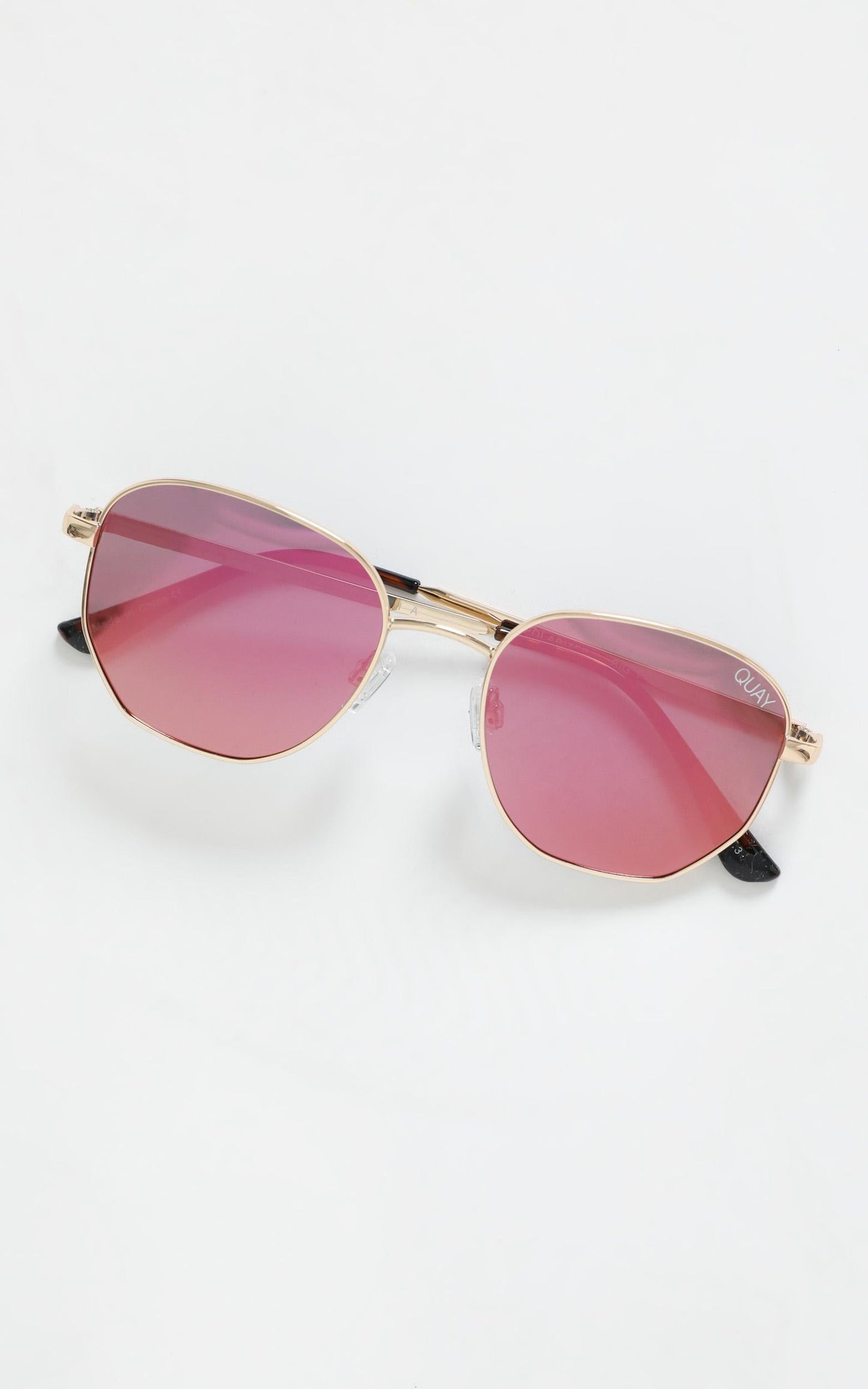 Quay - Big Time Sunglasses in Gold and Pink