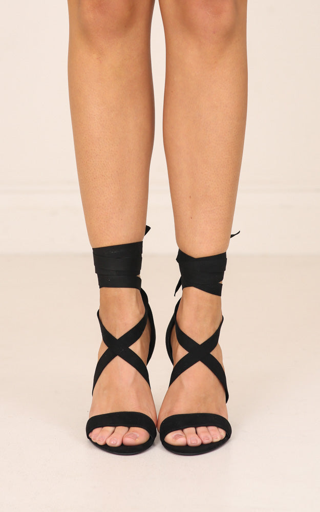 Lipstik - Gael Heels In Black Micro