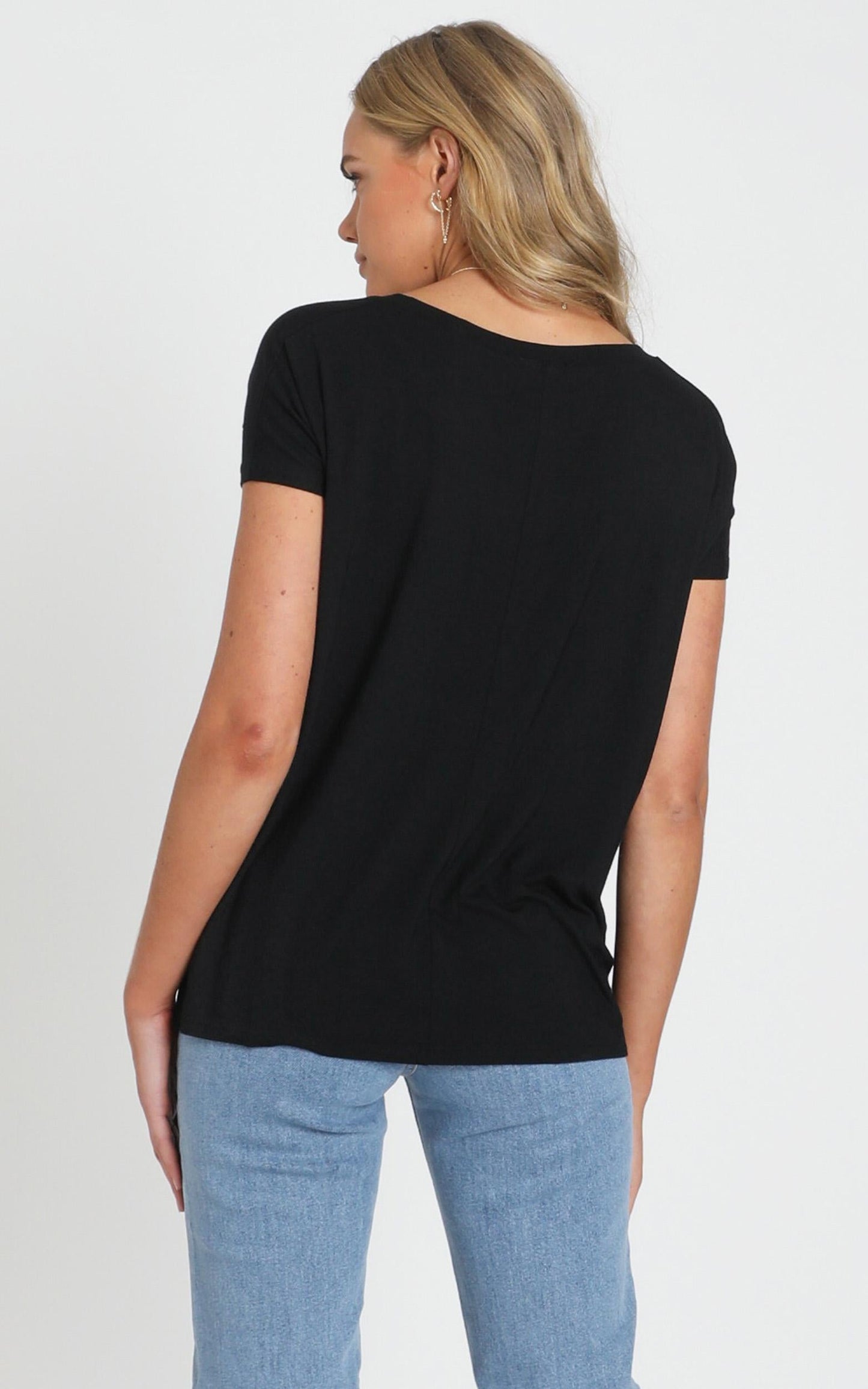 Good Intuition Tee In Black