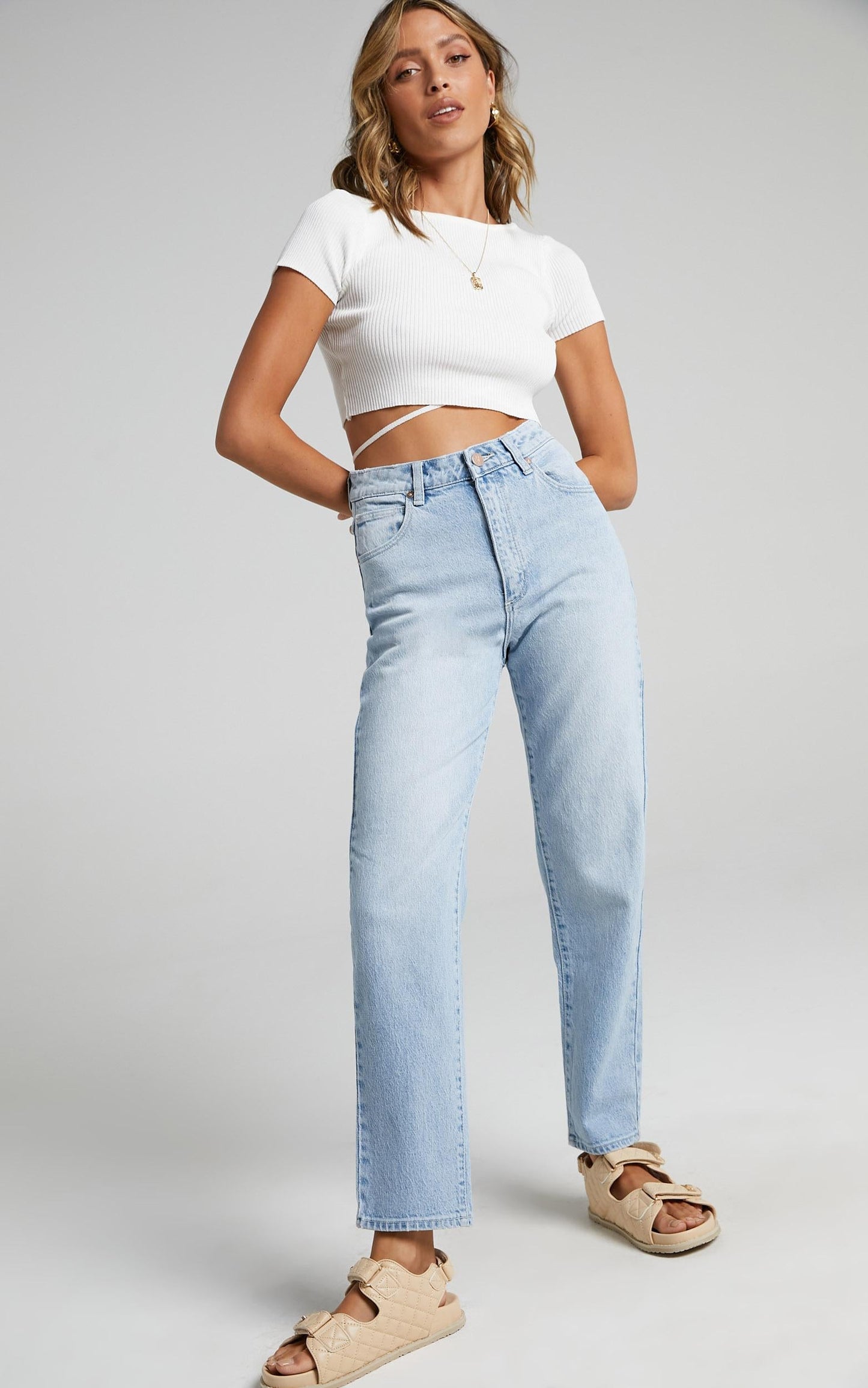 Abrand - A '94 High Slim Jean in Gina