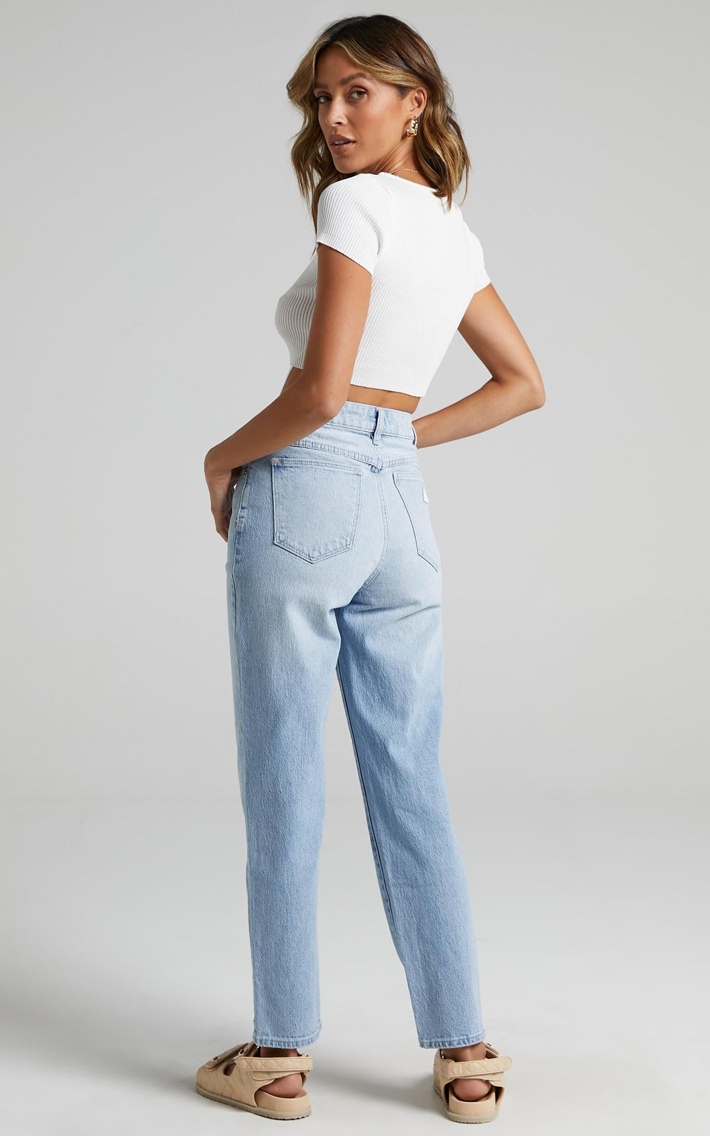 Abrand - A '94 High Slim Jean in Gina