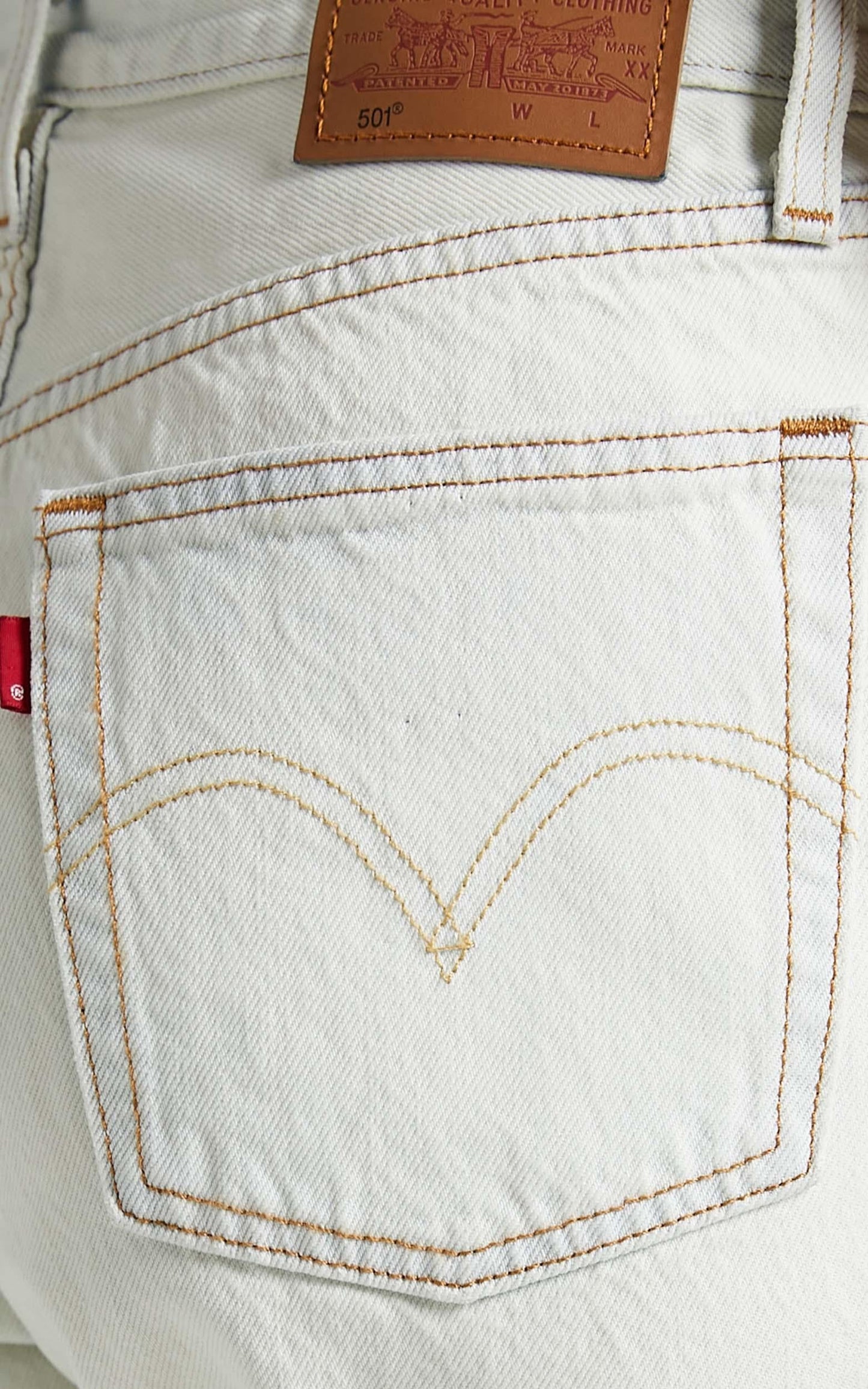 Levi's - 501 Crop Jean in Glacier Bay