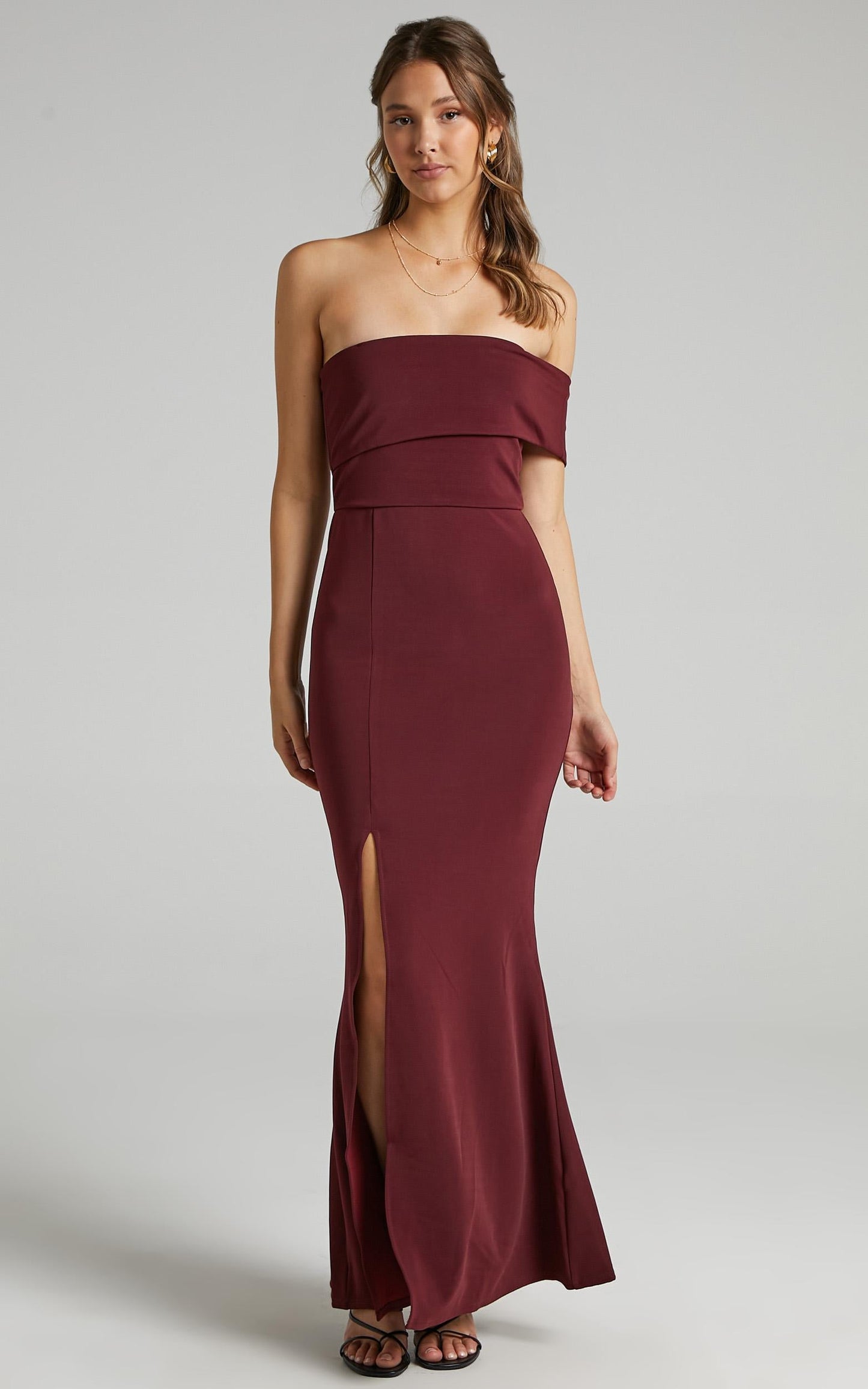 Glamour Girl Maxi Dress in Burgundy