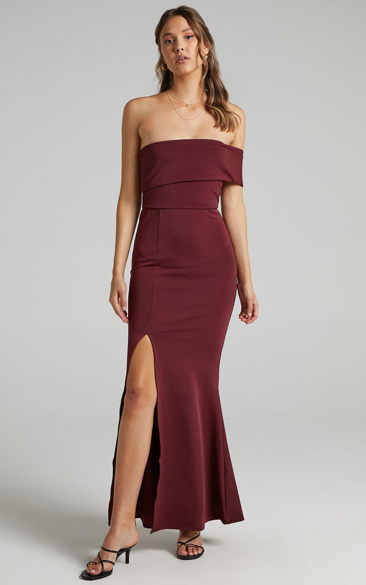 Glamour Girl Maxi Dress in Burgundy