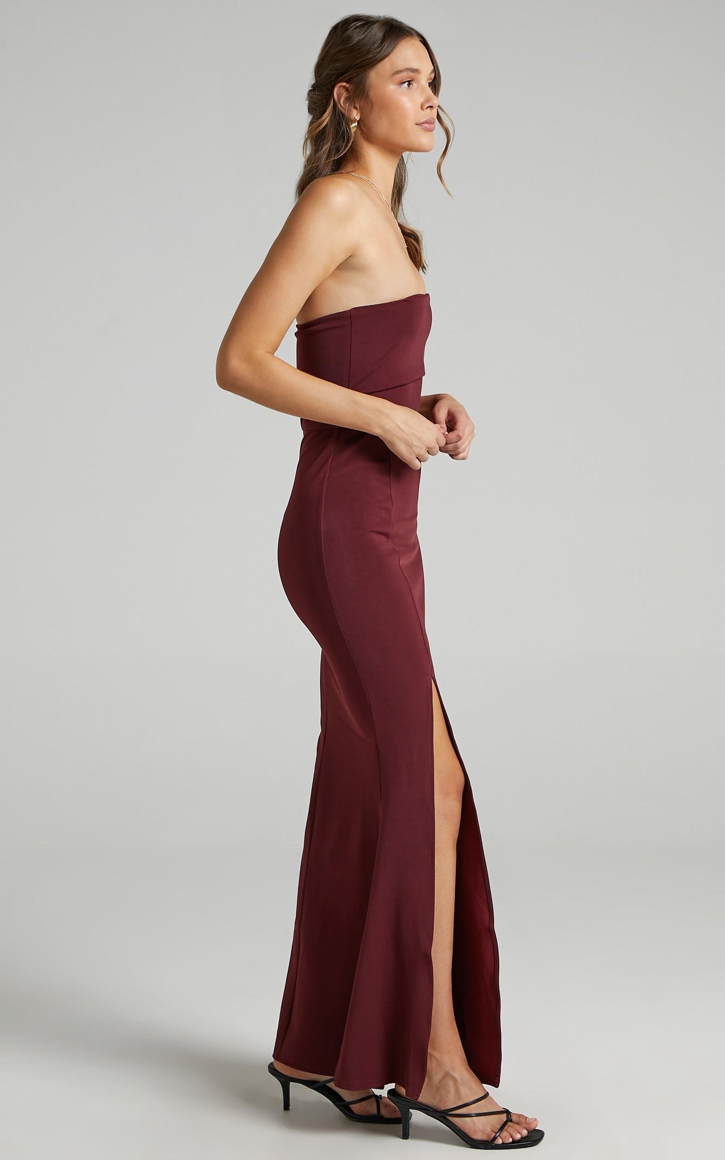 Glamour Girl Maxi Dress in Burgundy