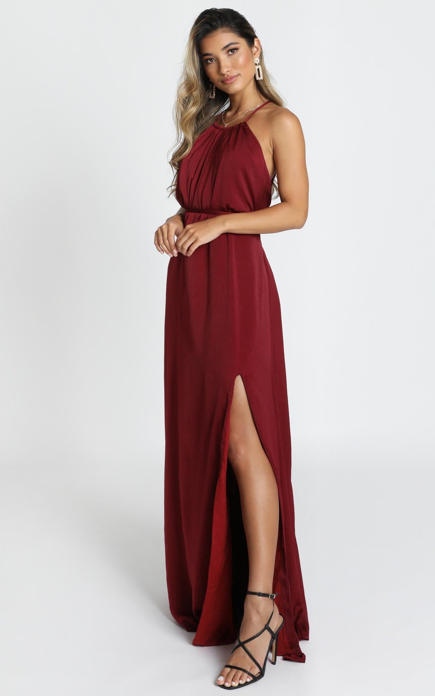 Graceful Dancer Dress In Wine