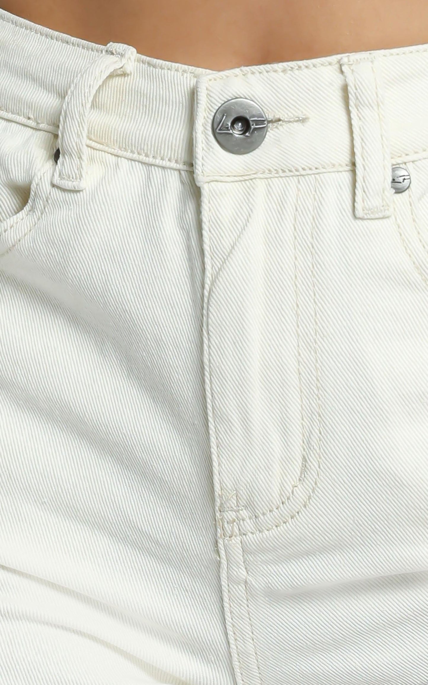 Heidi Shorts in Ecru