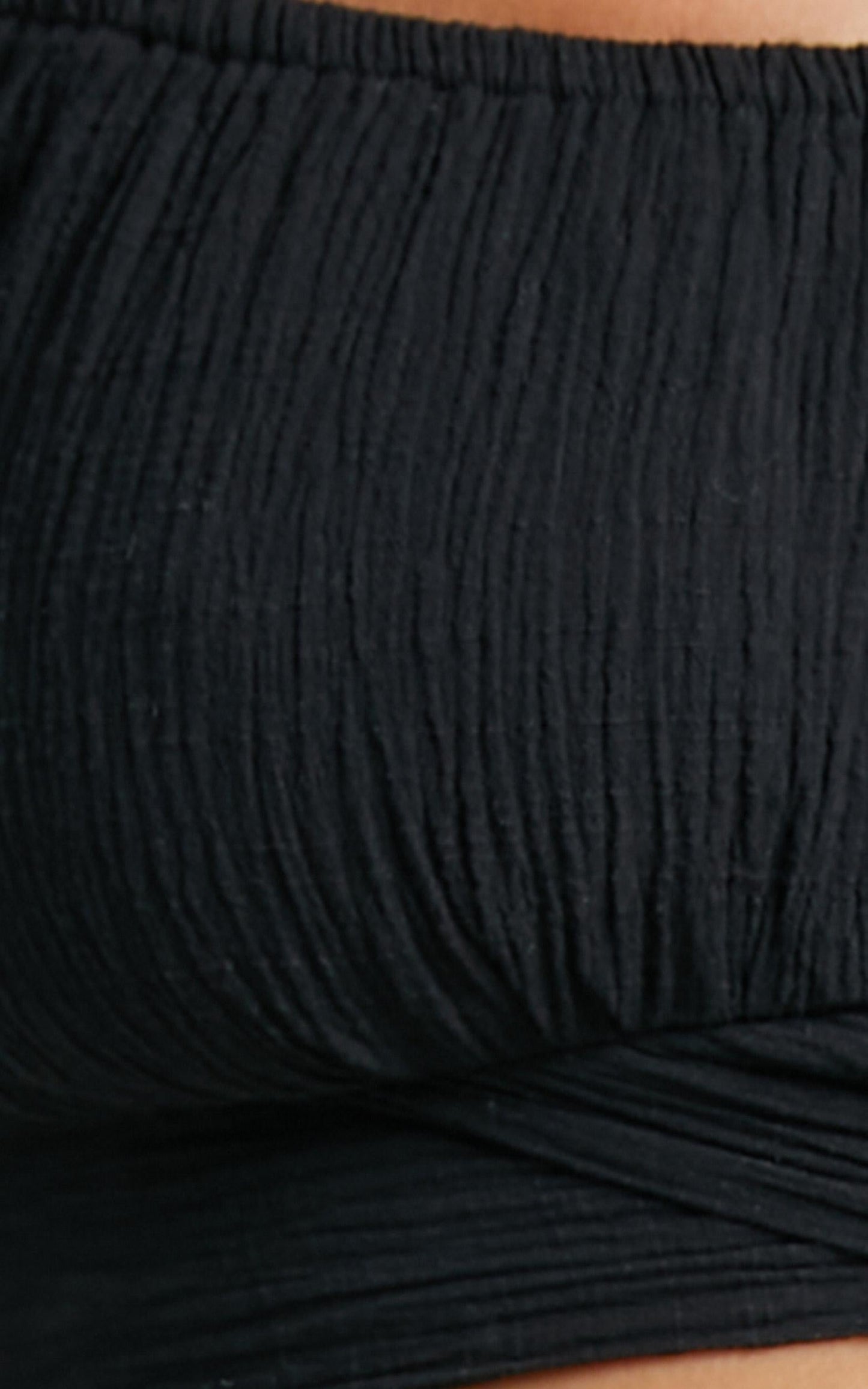 I Know You Top in Black Linen Look