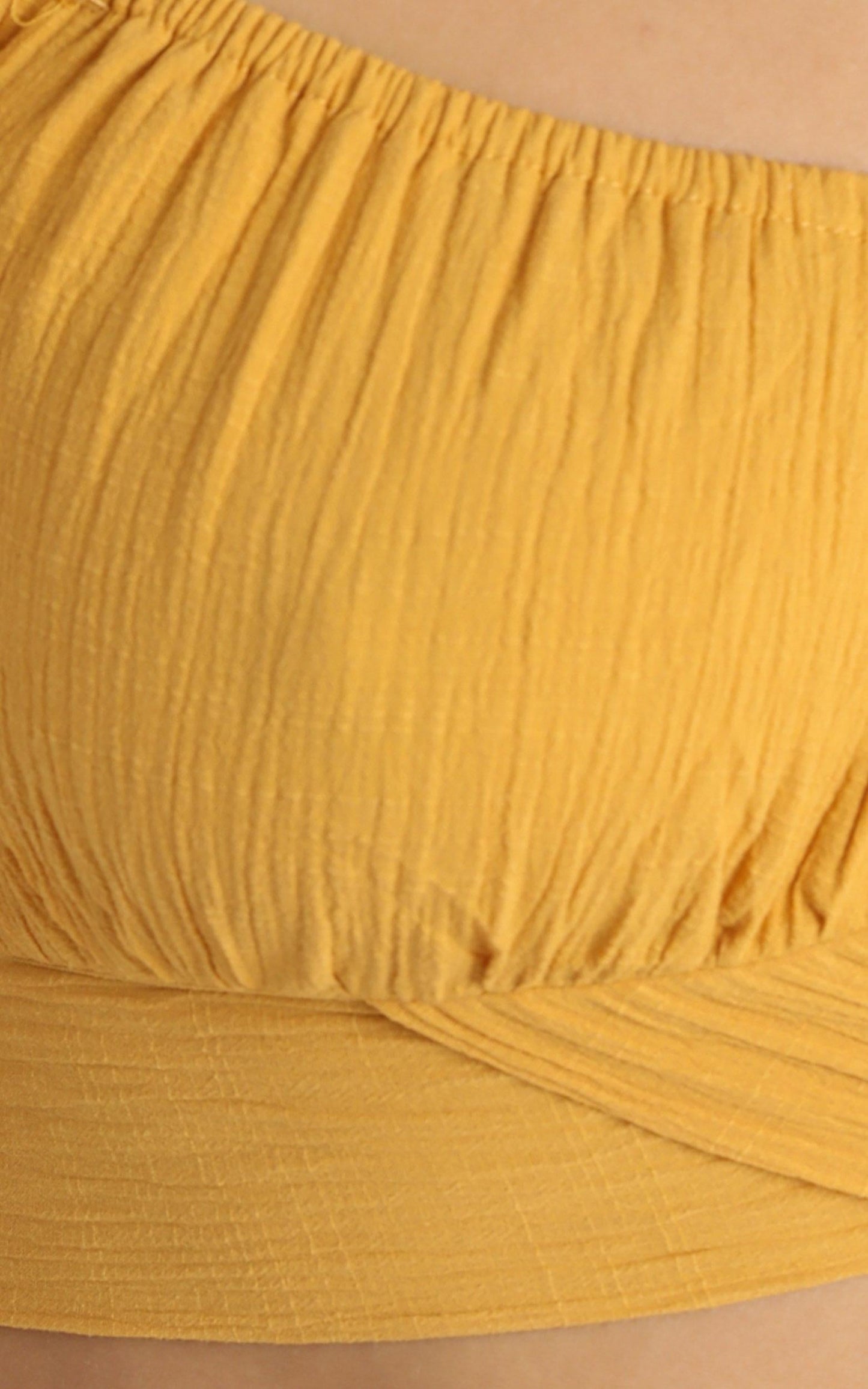 I Know You Top in mustard linen look