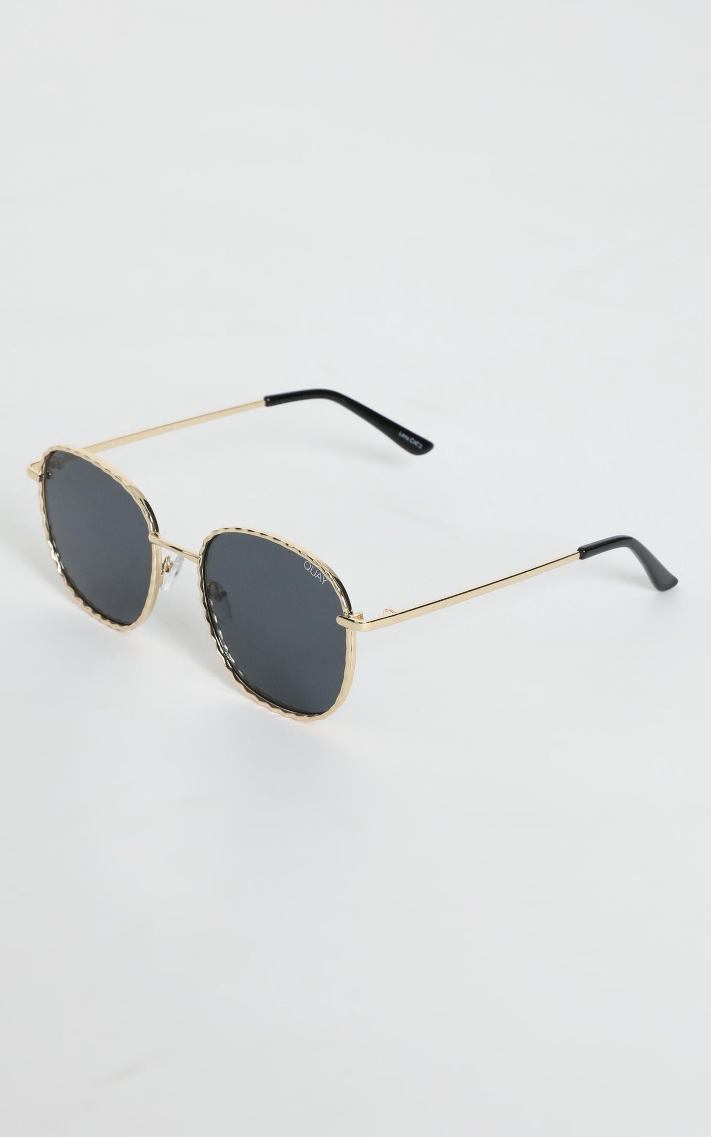 Quay X Lizzo - Jezabell Twist Sunglasses in Gold and Smoke Lens