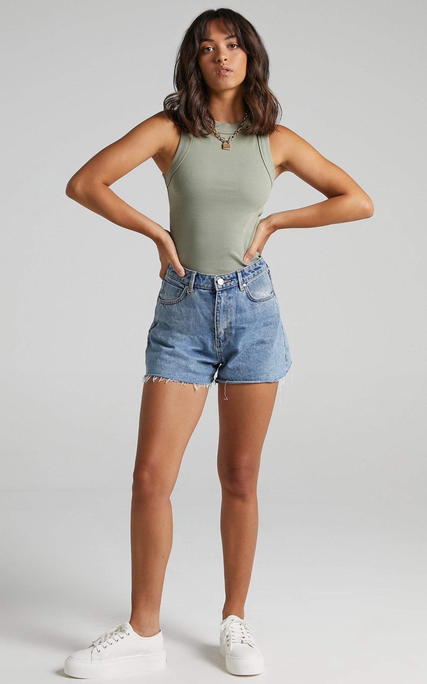 Neuw - Jonesy Singlet in Oil Green