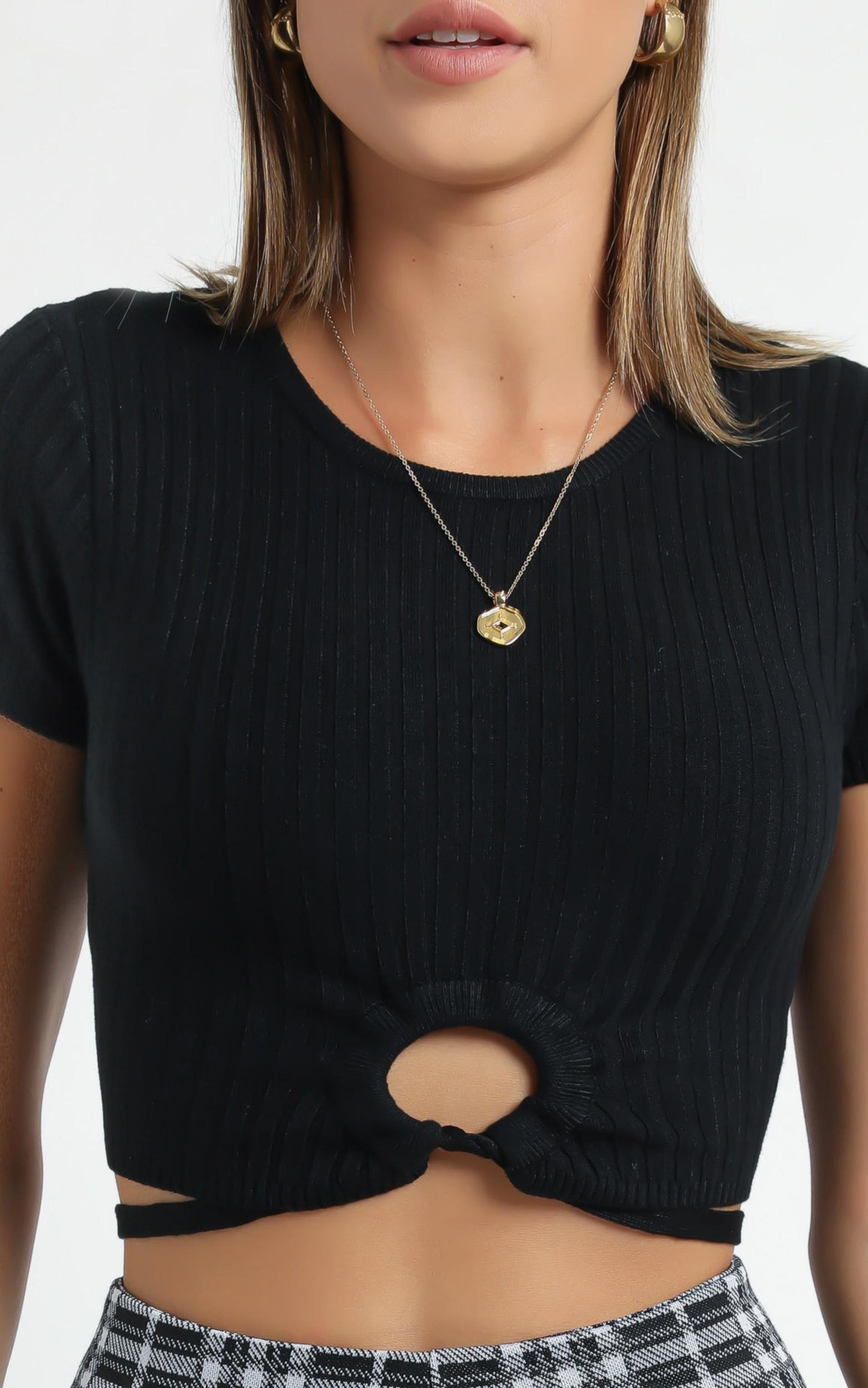 Twiin - Keyhole Knit Tee in Black