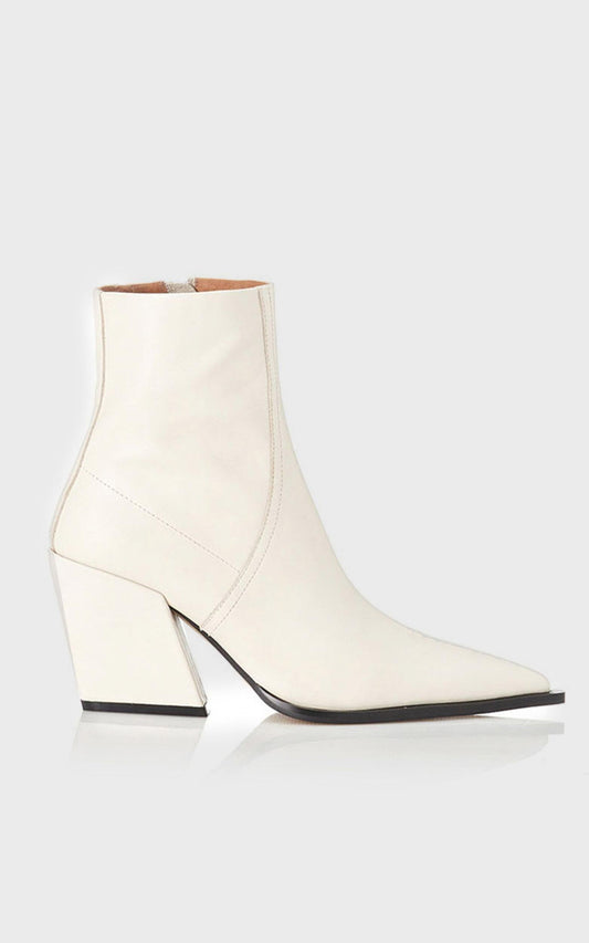 Alias Mae - Knight Boots in Bone Leather