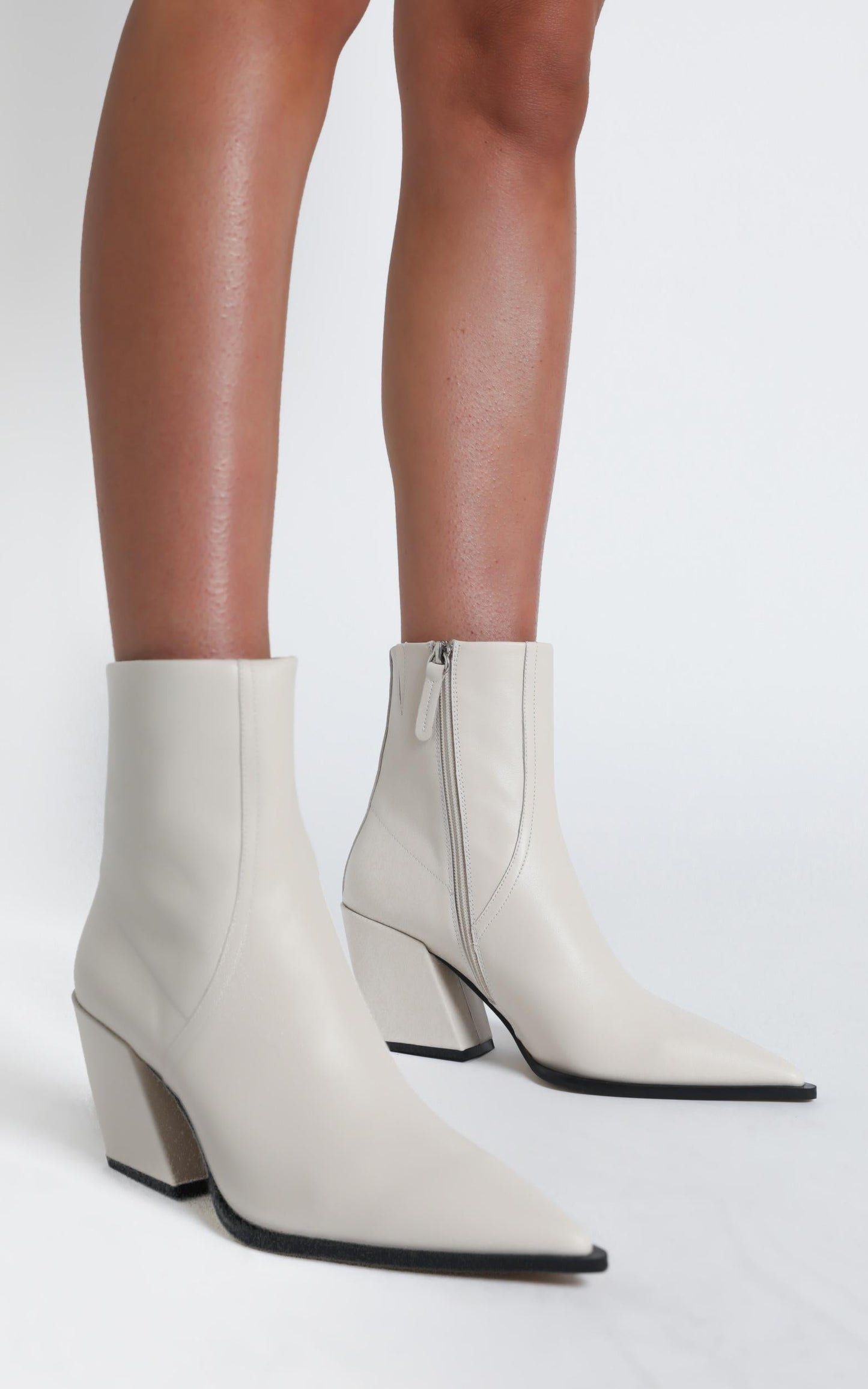 Alias Mae - Knight Boots in Bone Leather