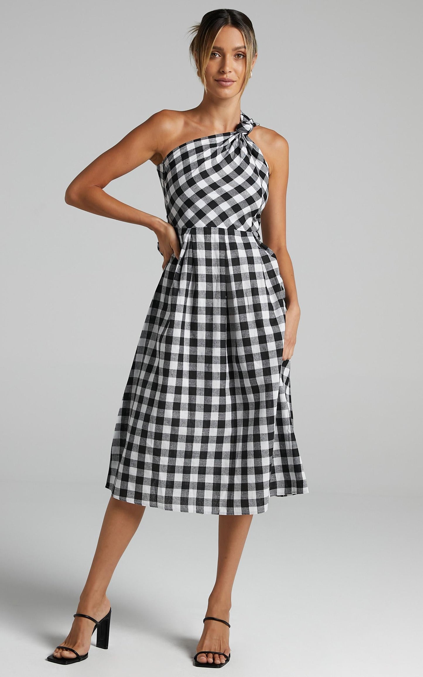 Lakeyn Dress in Black Gingham