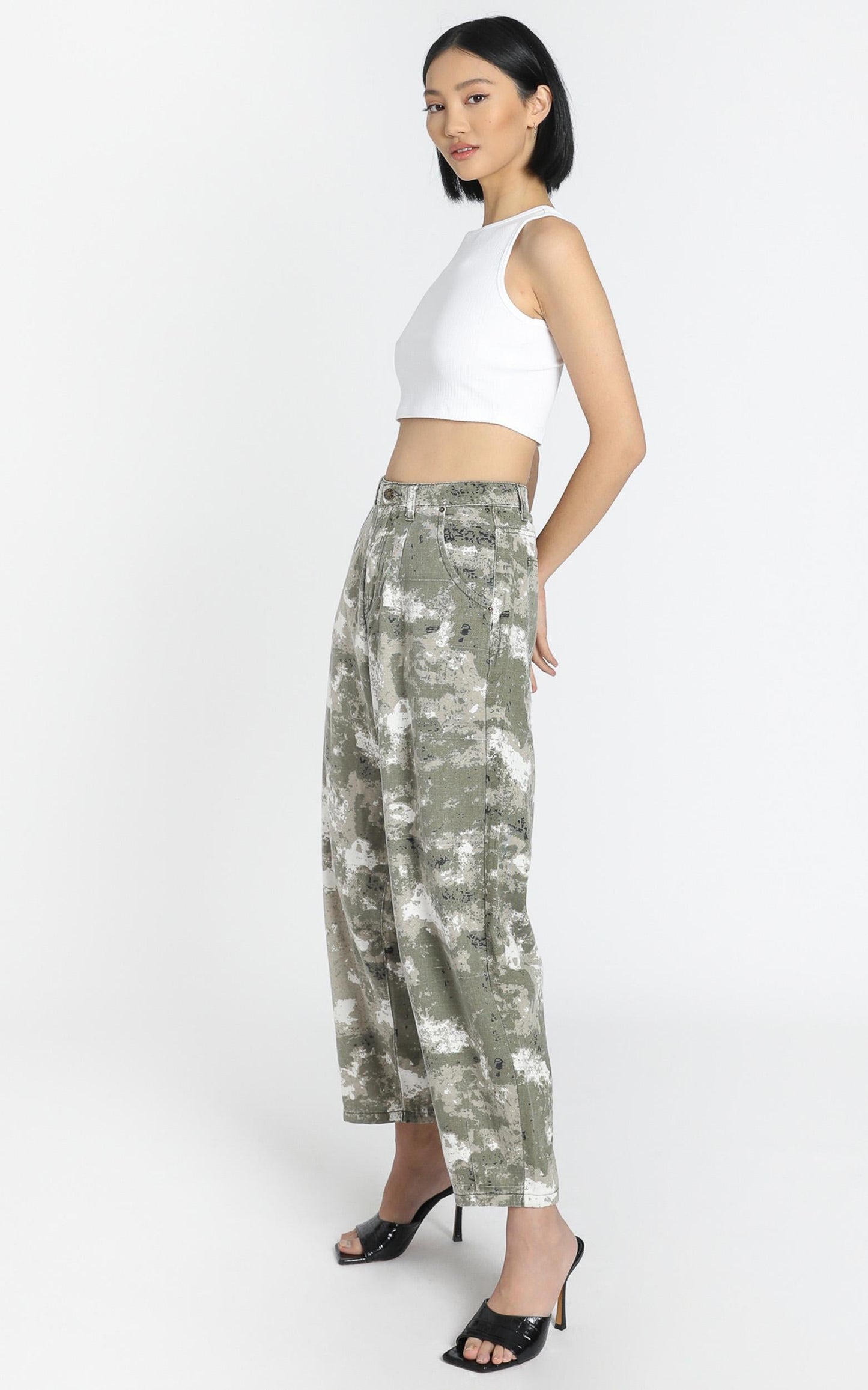 Lioness - On My Way Denim Jeans in Green Camo