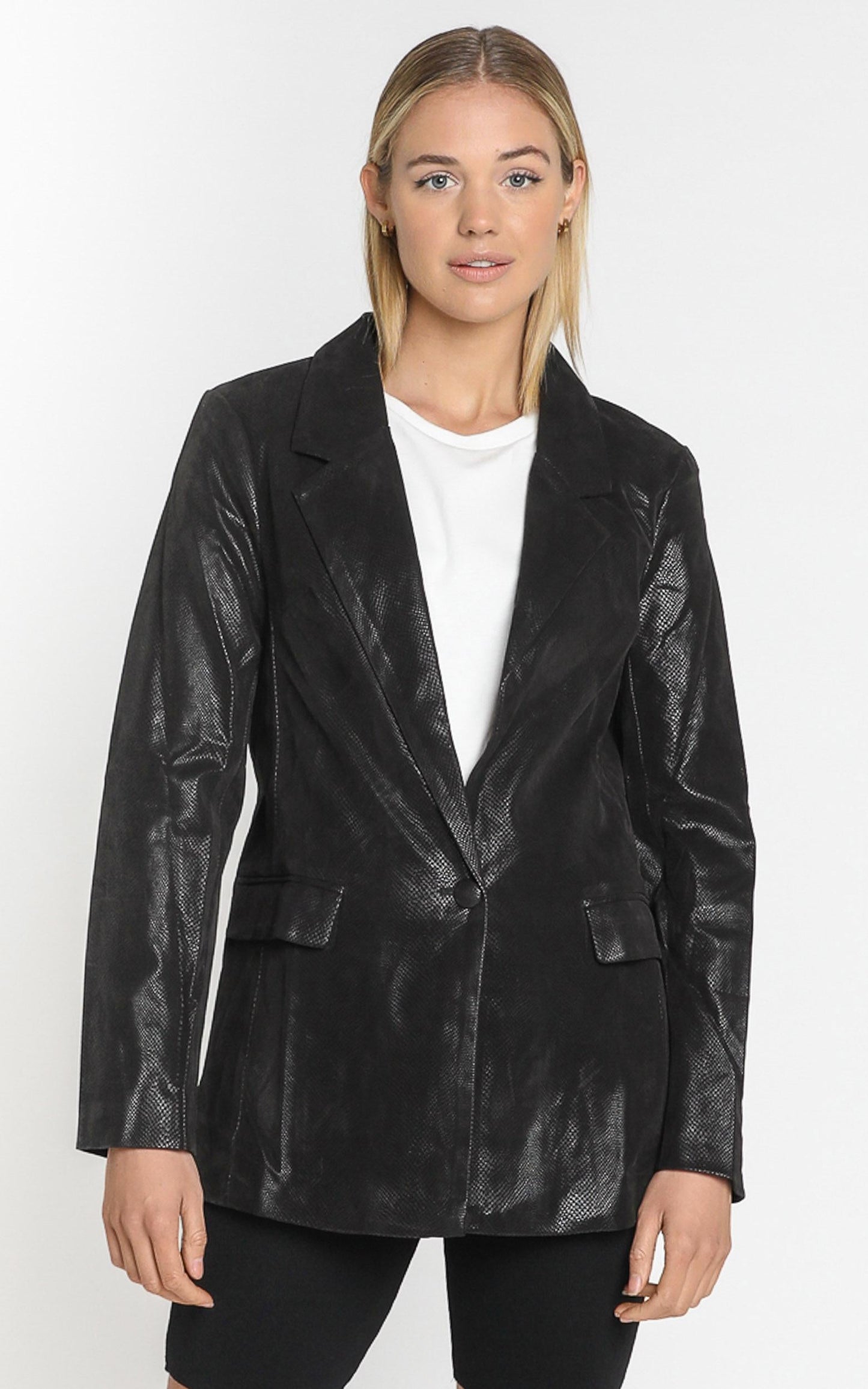 Lioness - The West Village Blazer in Black