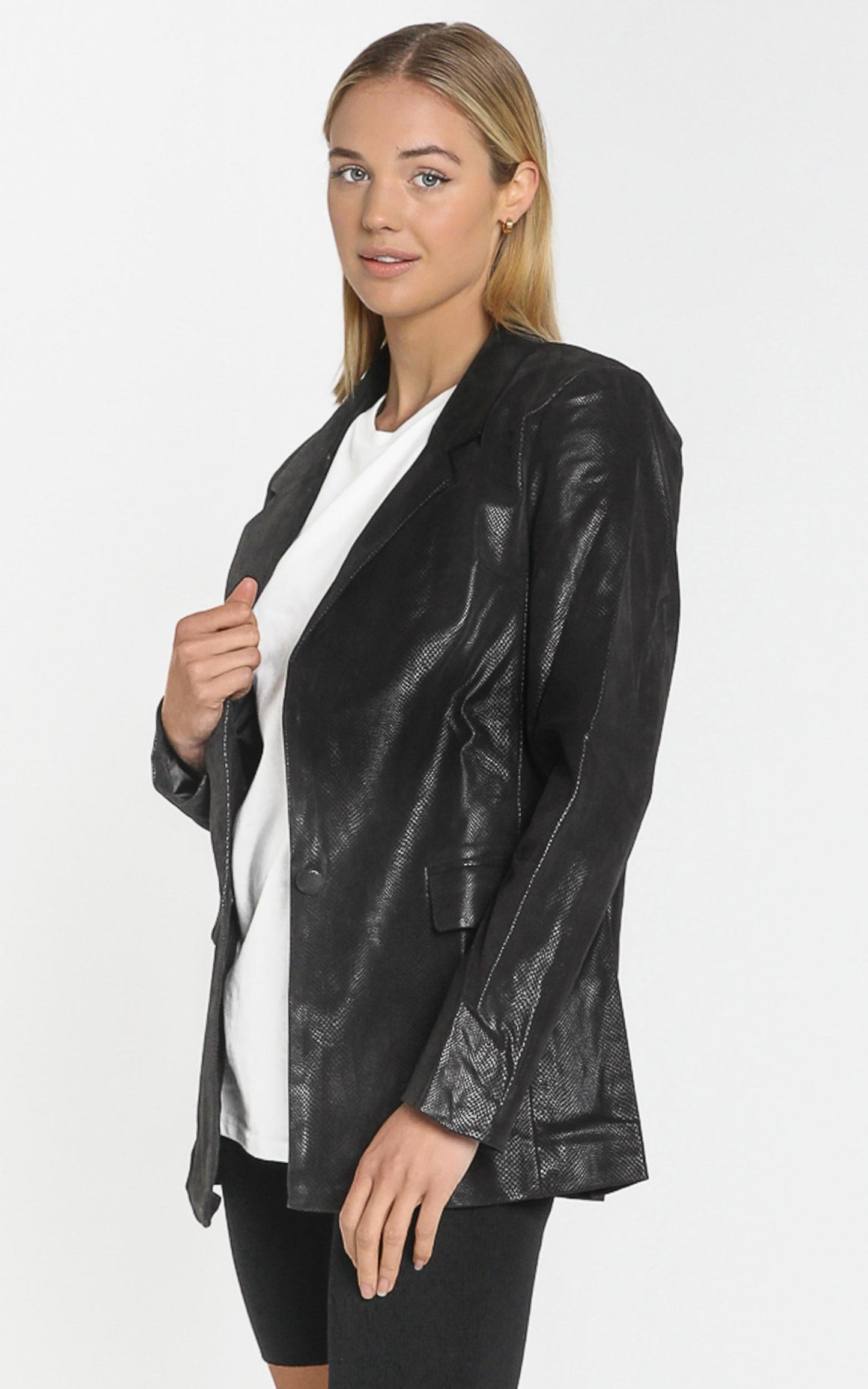 Lioness - The West Village Blazer in Black