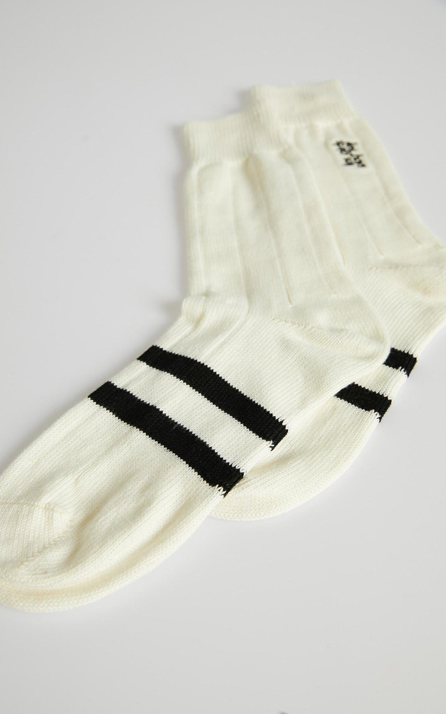 Les Girls Les Boys - Mid Calf Sock in Off White