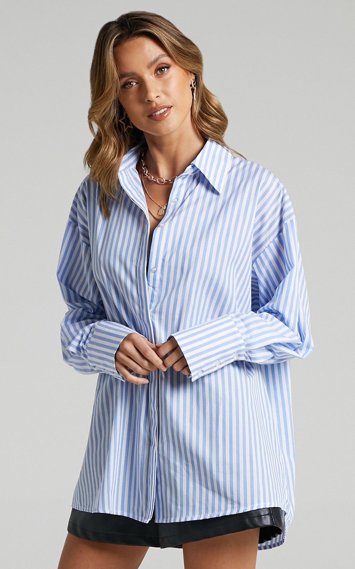 Lioness - Boyfriend Shirt in Blue