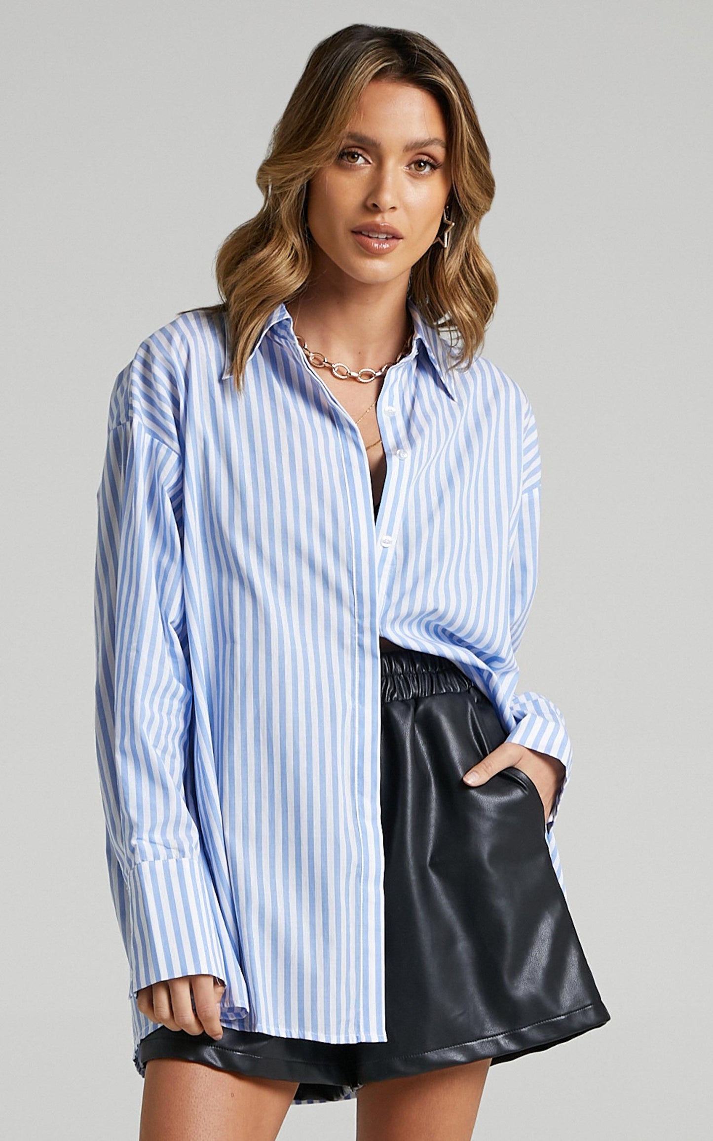 Lioness - Boyfriend Shirt in Blue