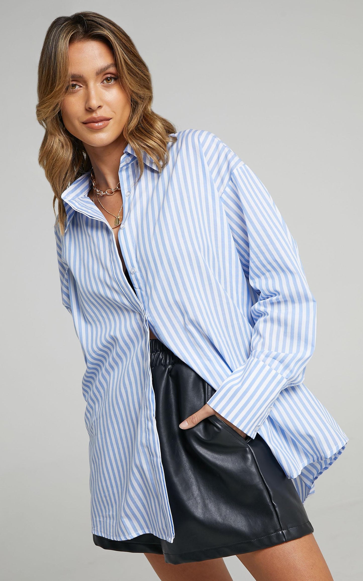 Lioness - Boyfriend Shirt in Blue