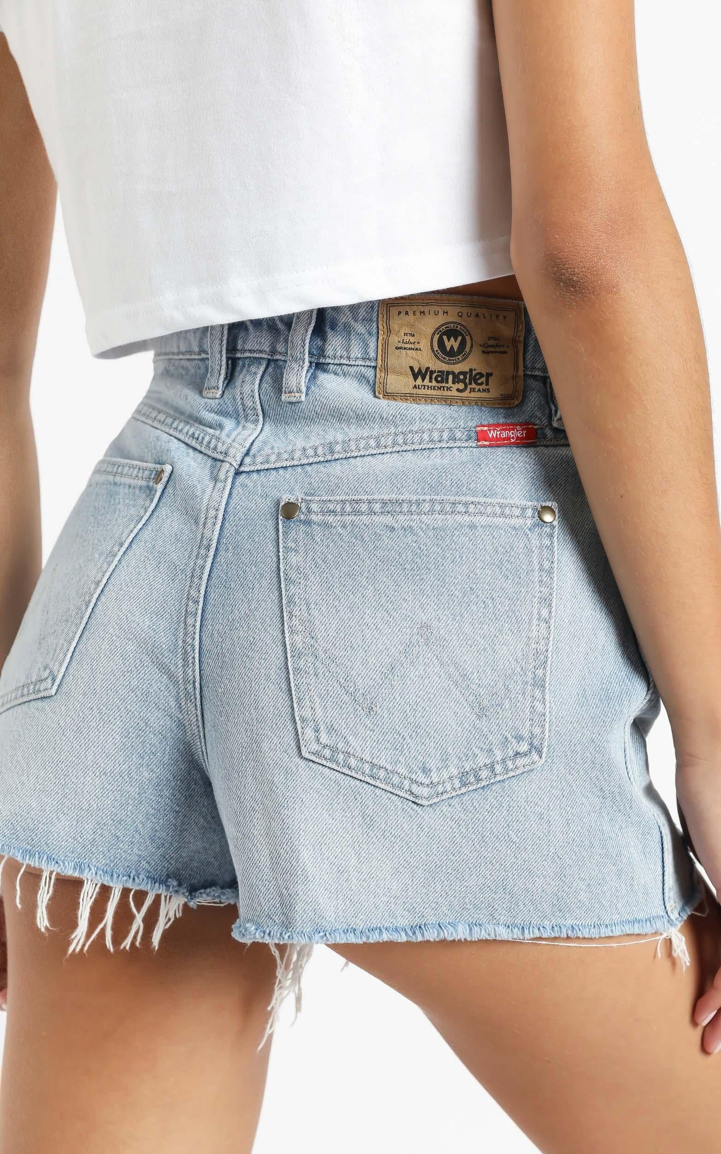 Wrangler - Lita Denim Short in Rebellion