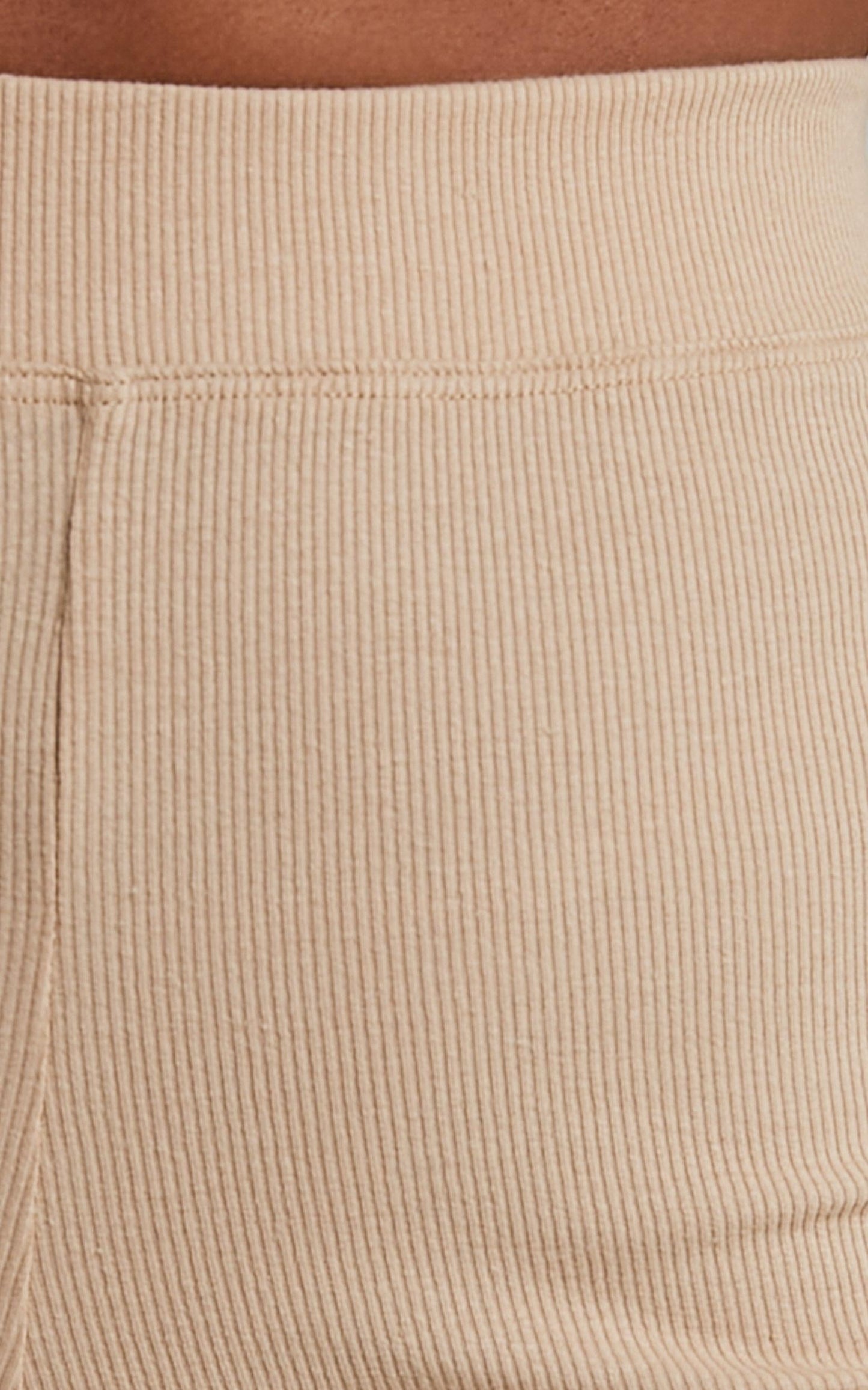 Llani Shorts in Beige