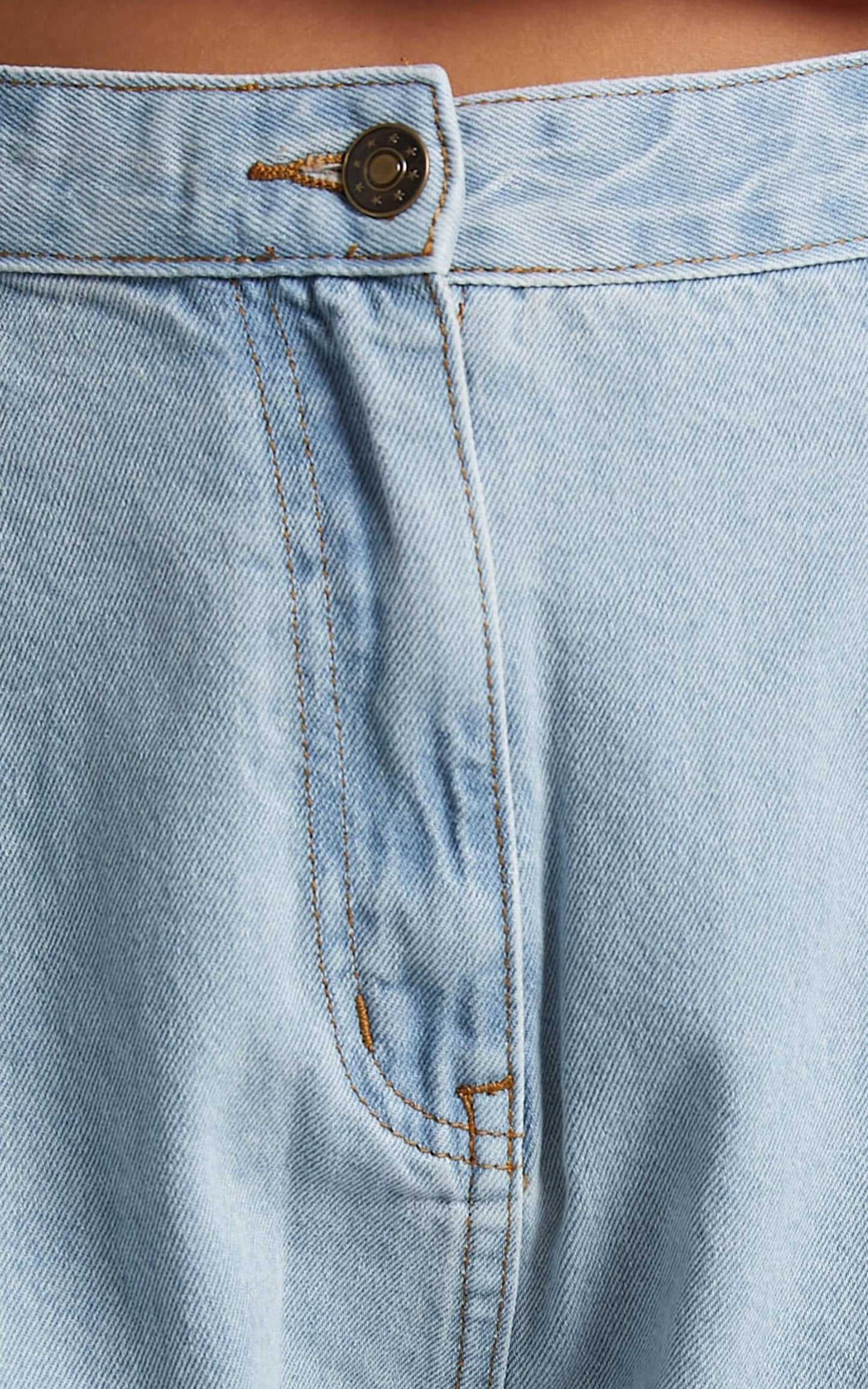 Lioness - In Bloom Mini Short in Light Wash
