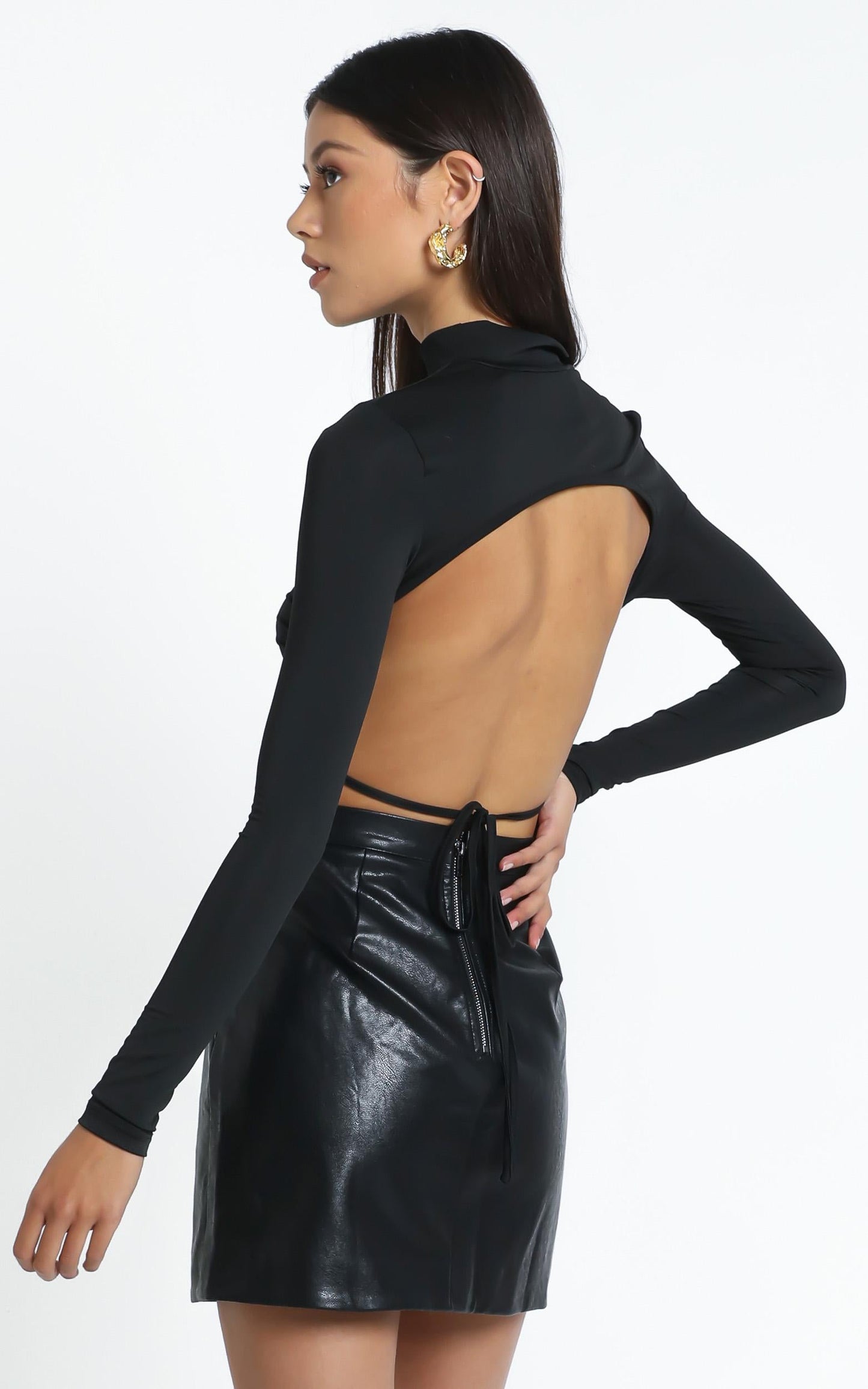 Lioness - Greenwich Backless Top in Black