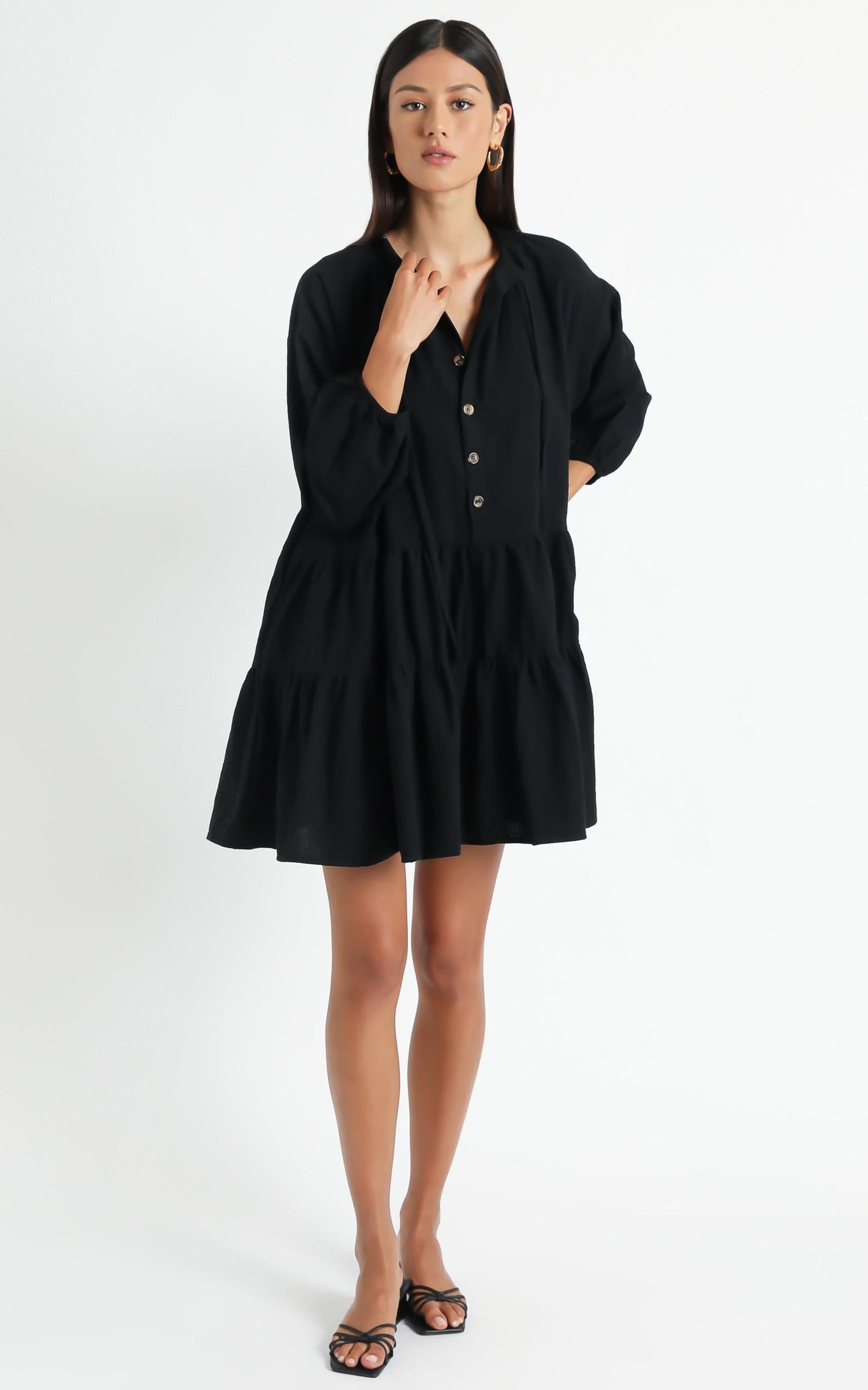 Lullaby Club - Avalon Smock Dress in Jett