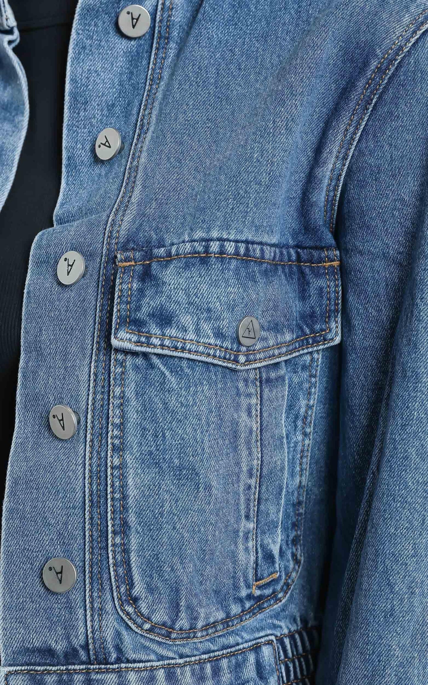 Abrand - A Millie Denim Jacket in Austin Blue