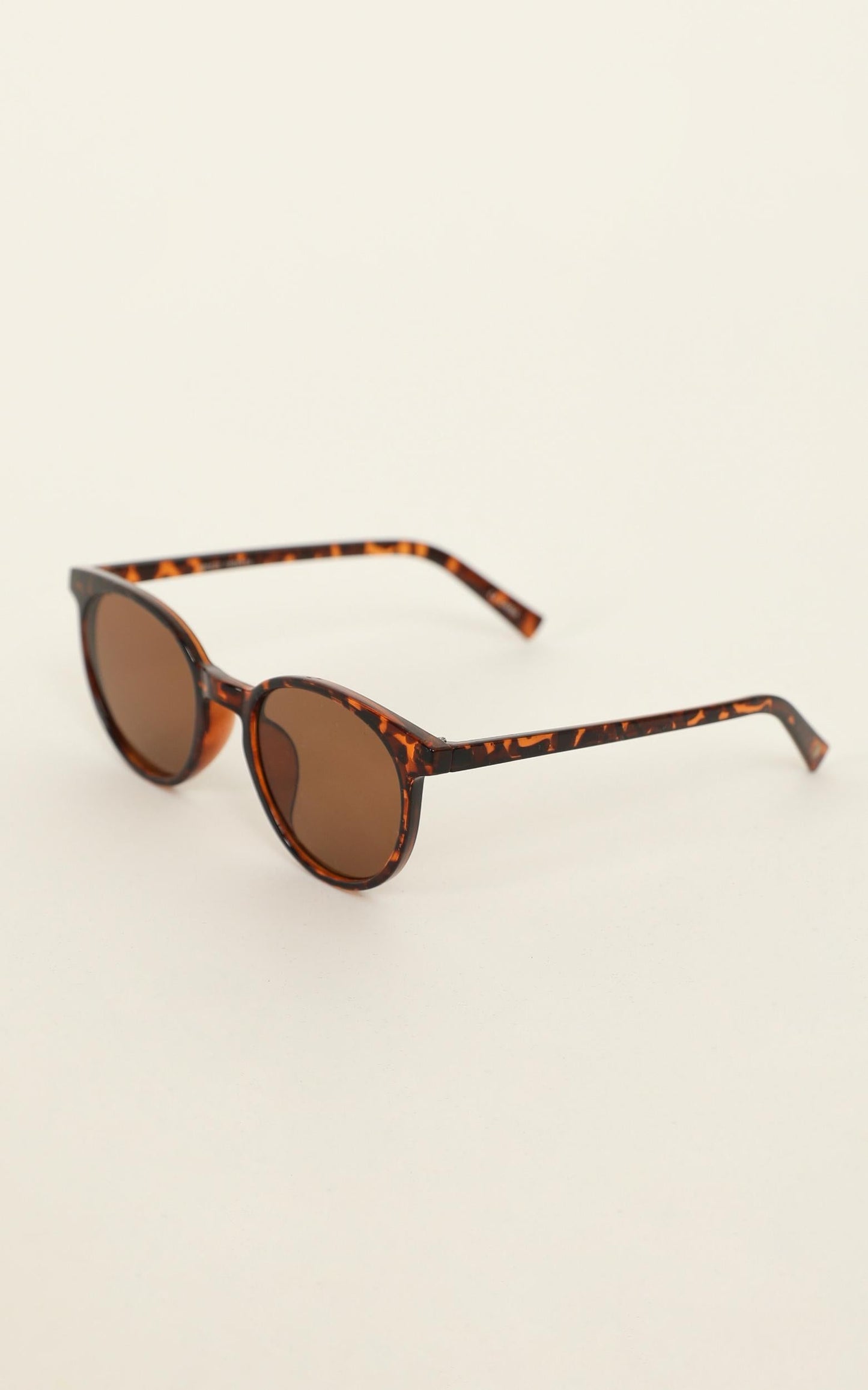 MinkPink - Breeze Sunglasses In Tort