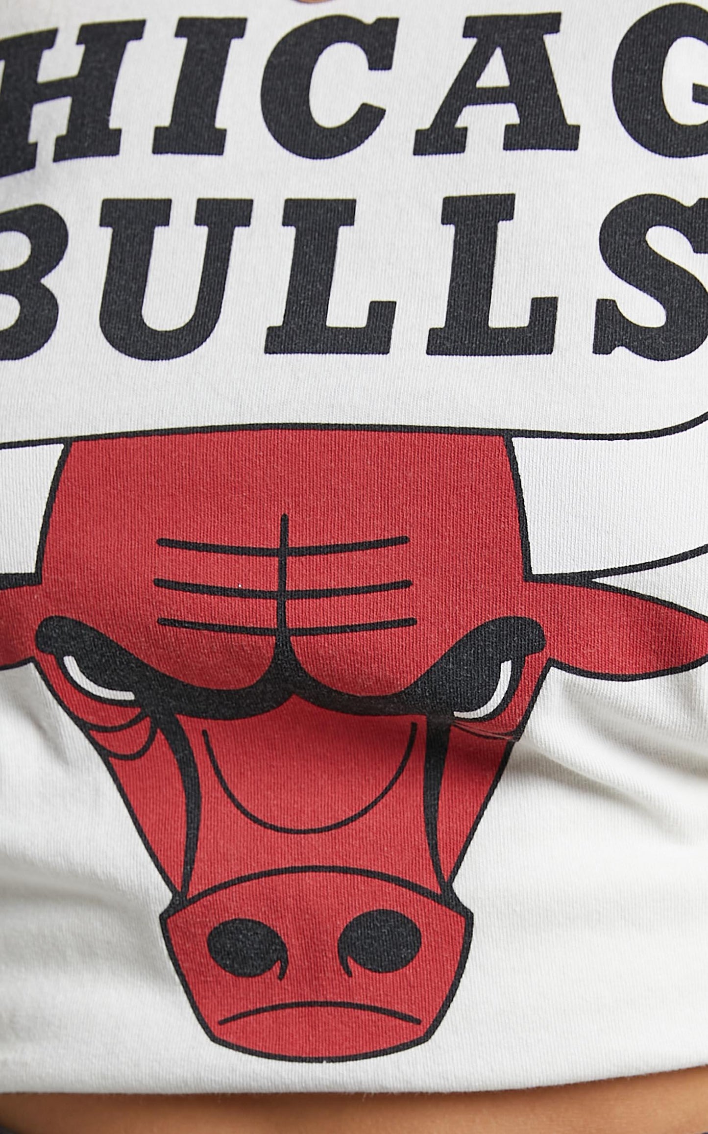 Mitchell & Ness - Vintage B2B OS Tee Bulls in Vintage White