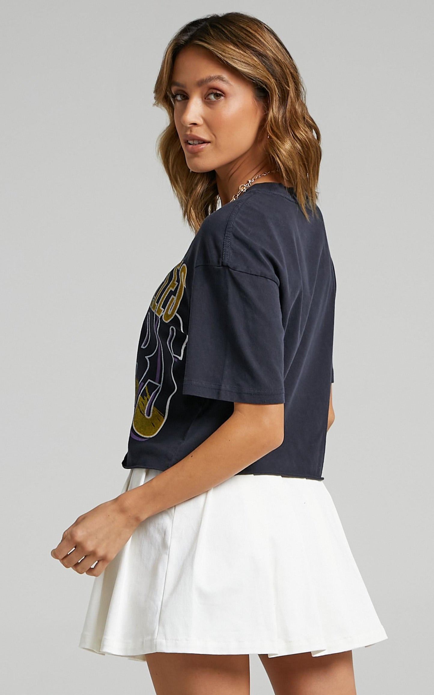 Mitchell & Ness - Chop Vintage Scribble Tee Lakers in Faded Black