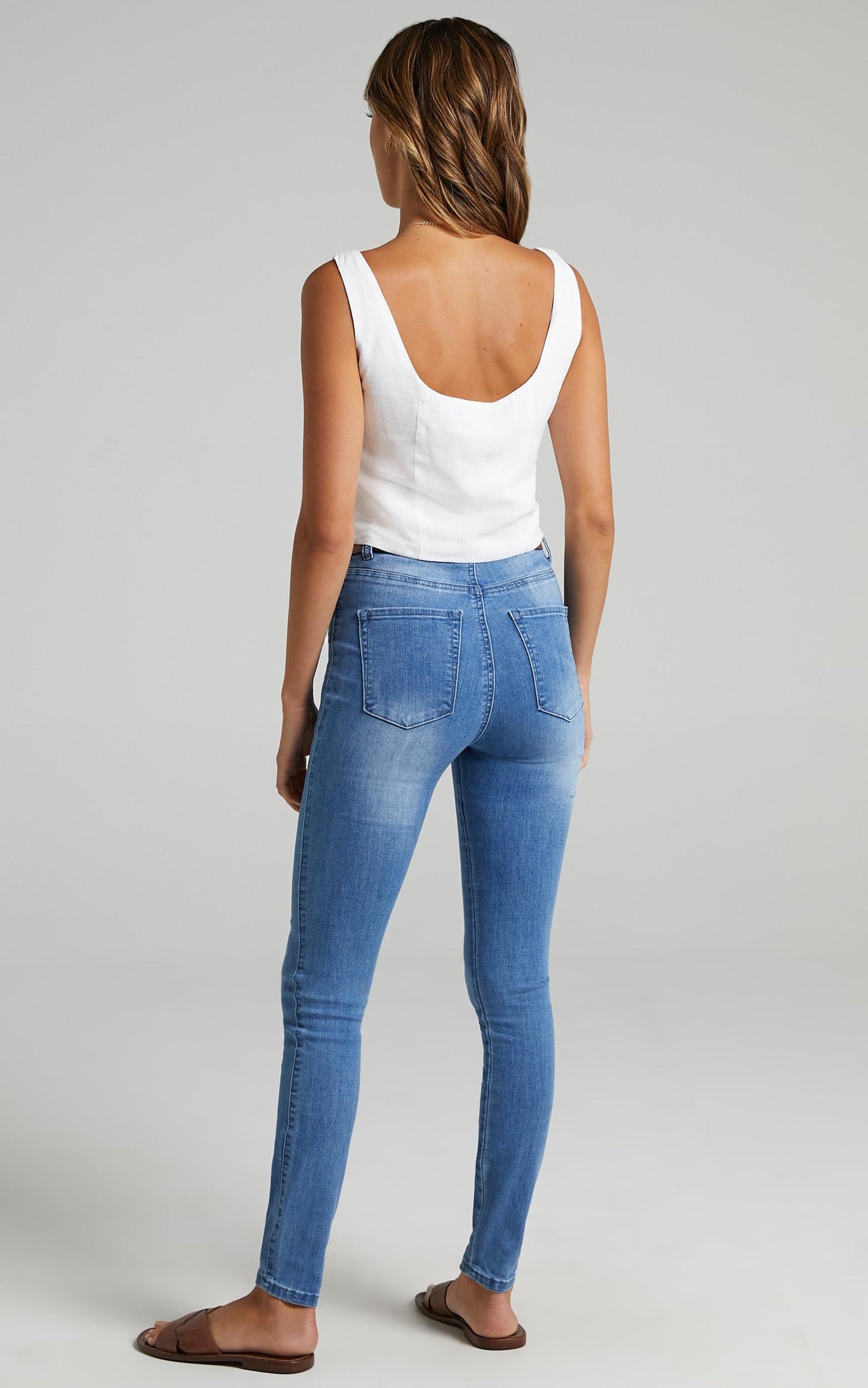 Natalie Jeans in mid wash denim