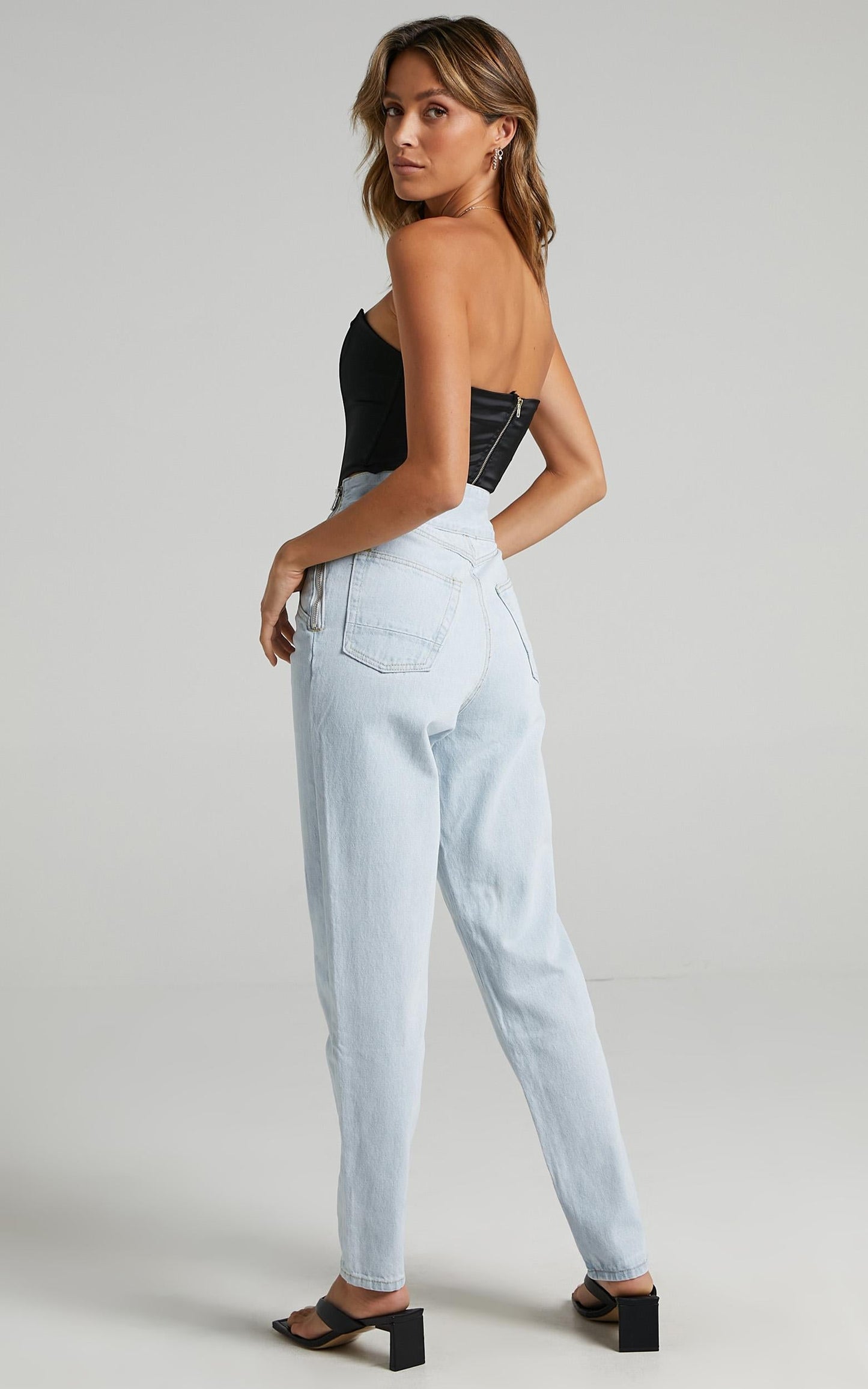 Neve Jean in Light Vintage Wash