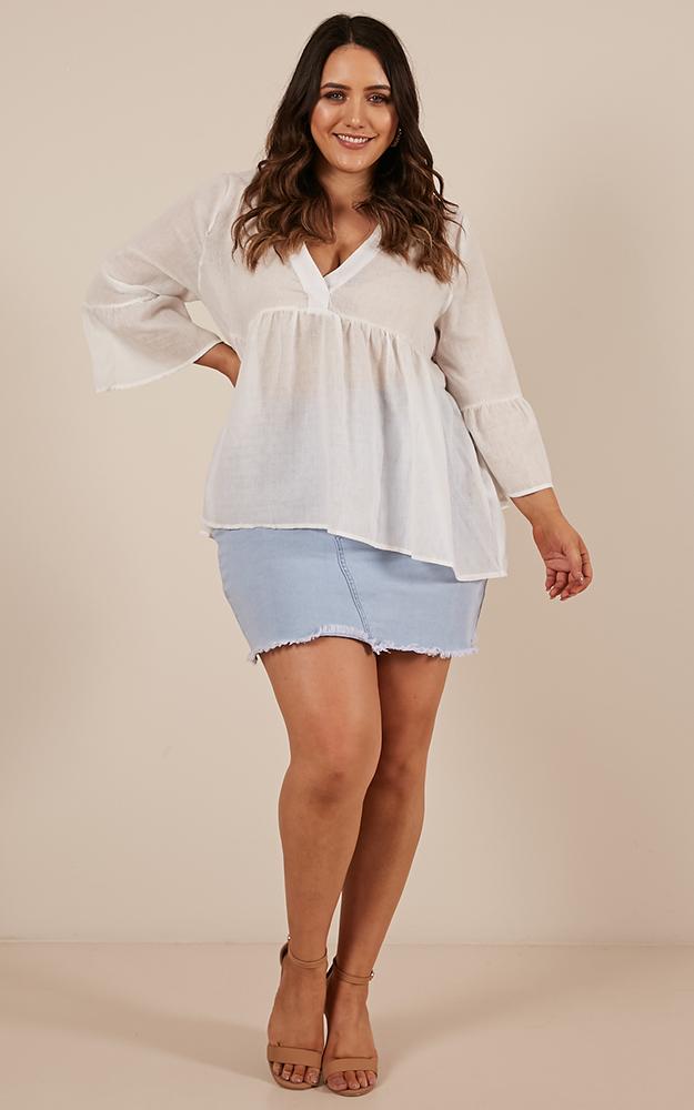Never Come Back Top In White Linen Look