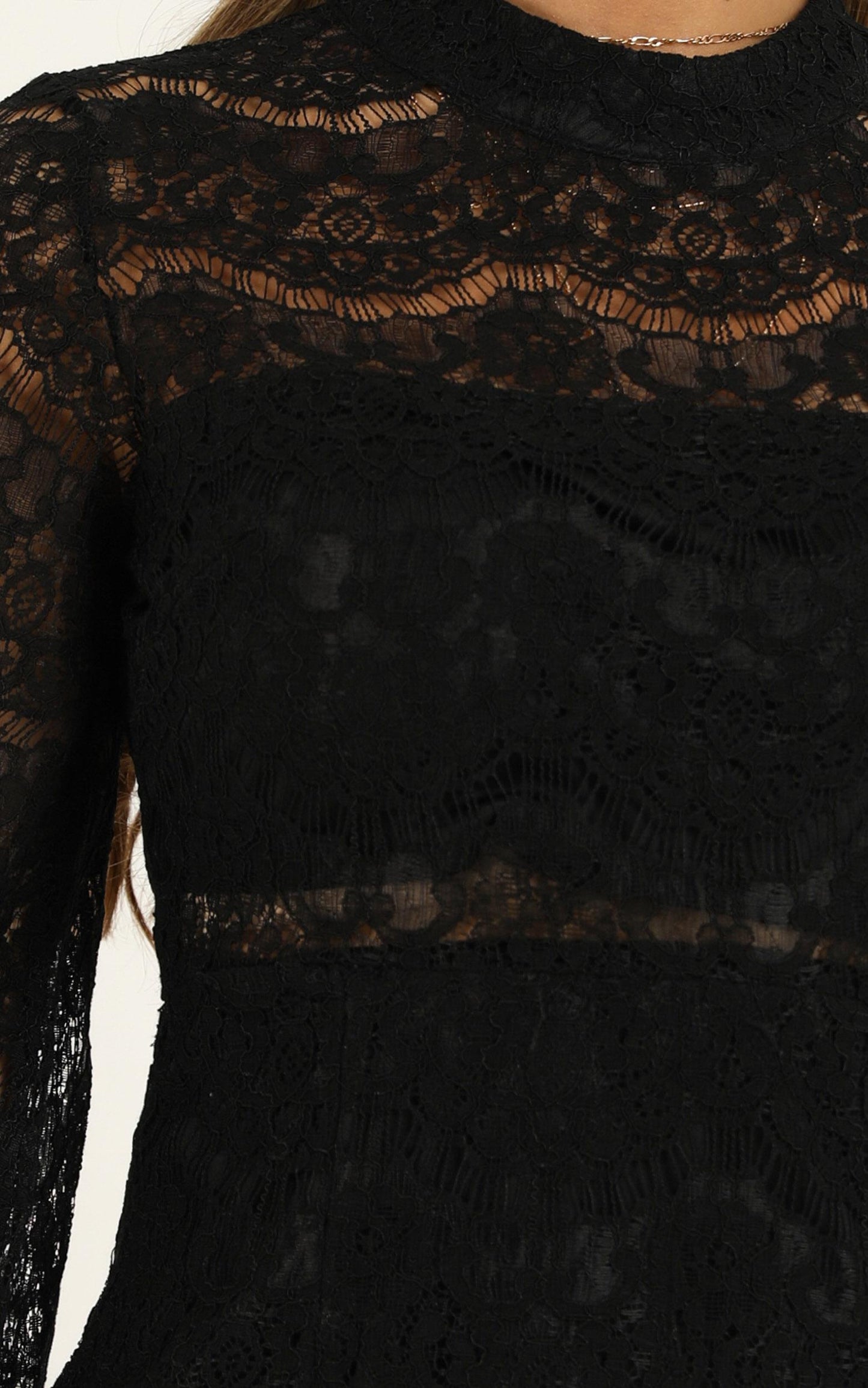 Never Start Dress In Black Lace