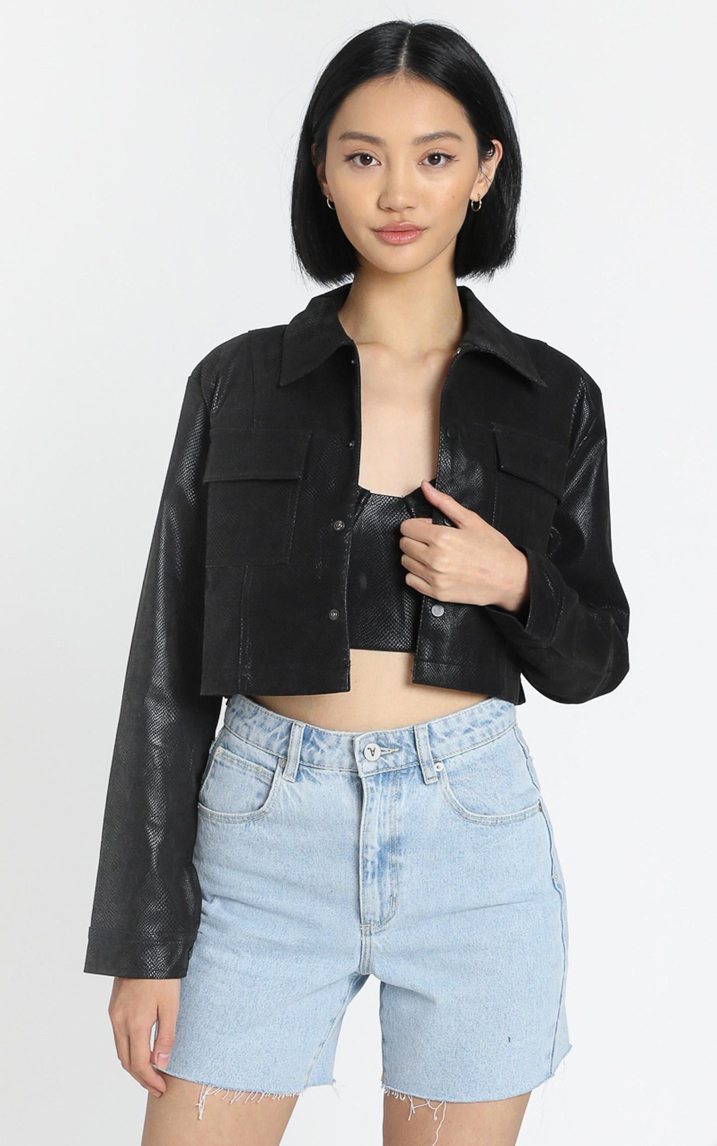 Lioness - Nostalgic Cropped Jacket in Black