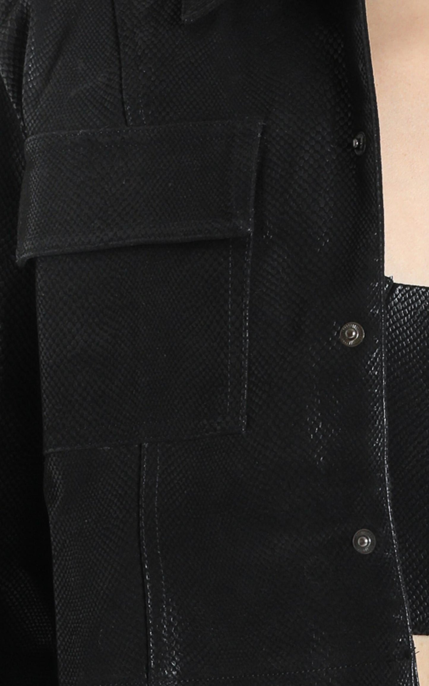 Lioness - Nostalgic Cropped Jacket in Black