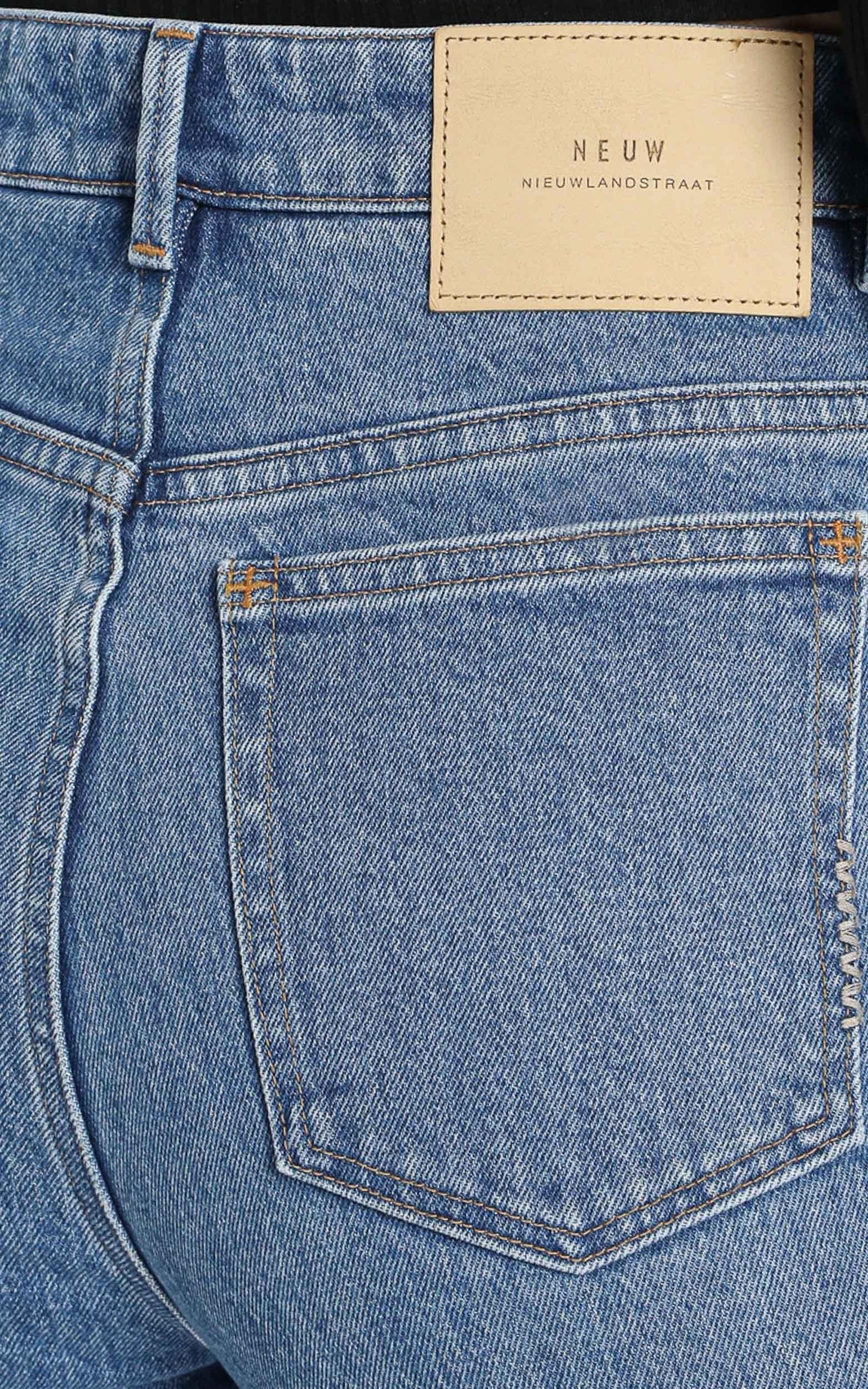 Neuw - Lola Mom Jeans in Zero Uptown